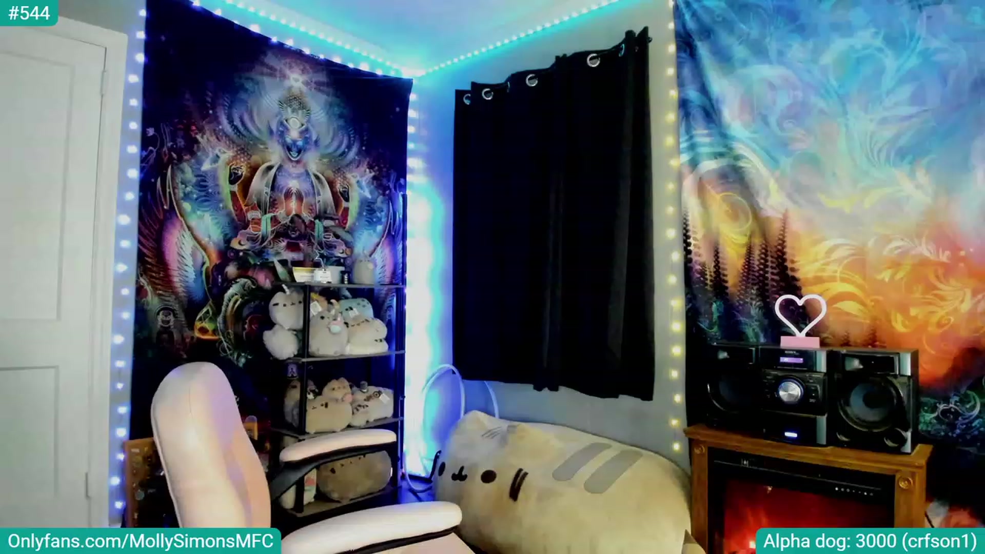 Gallery image thumbnail from MollySimons's myfreecams stream on, 11/22/2023, 05:07 image 19 of 20