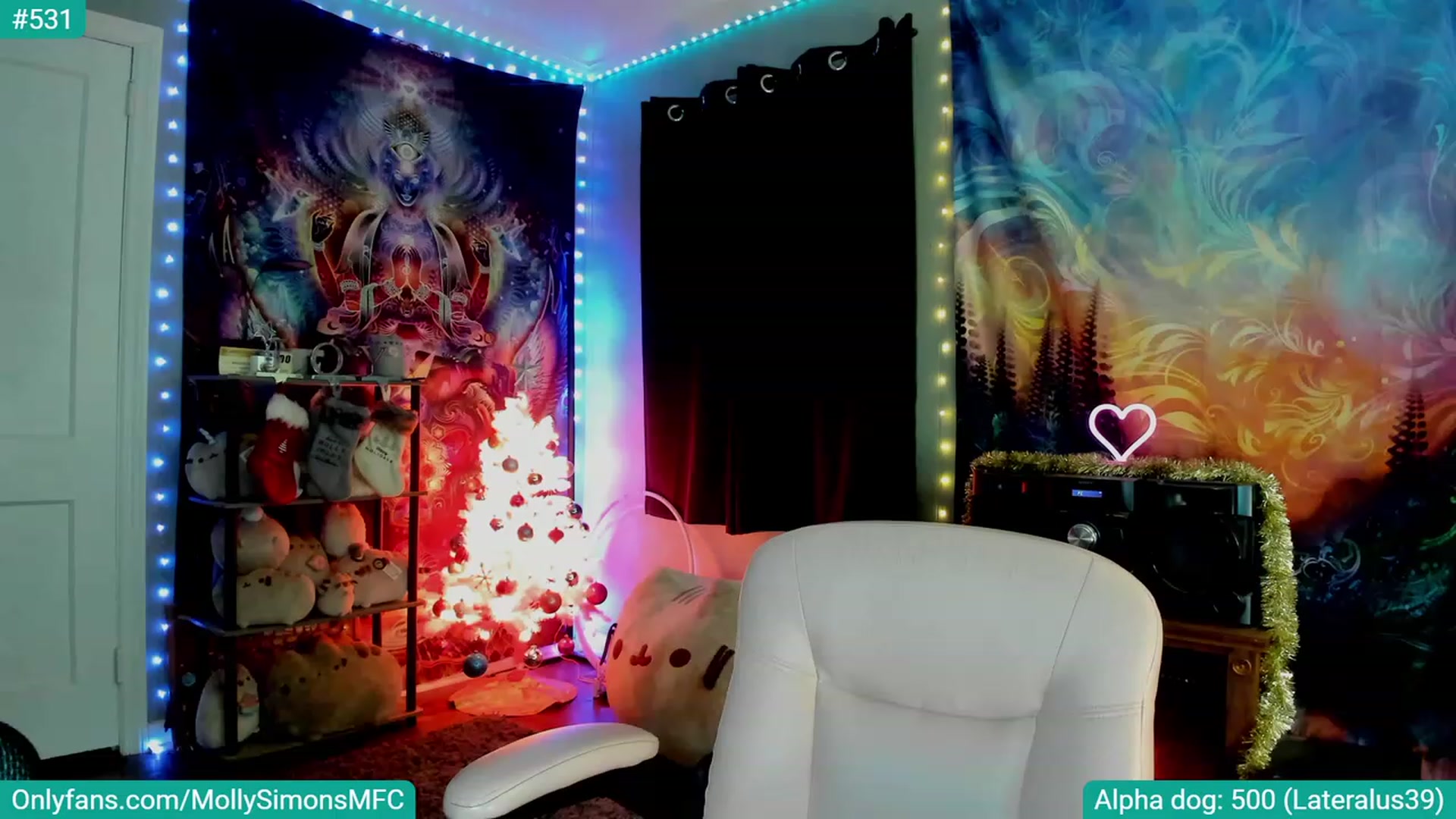 Gallery image thumbnail from MollySimons's myfreecams stream on, 12/08/2023, 05:08 image 12 of 20
