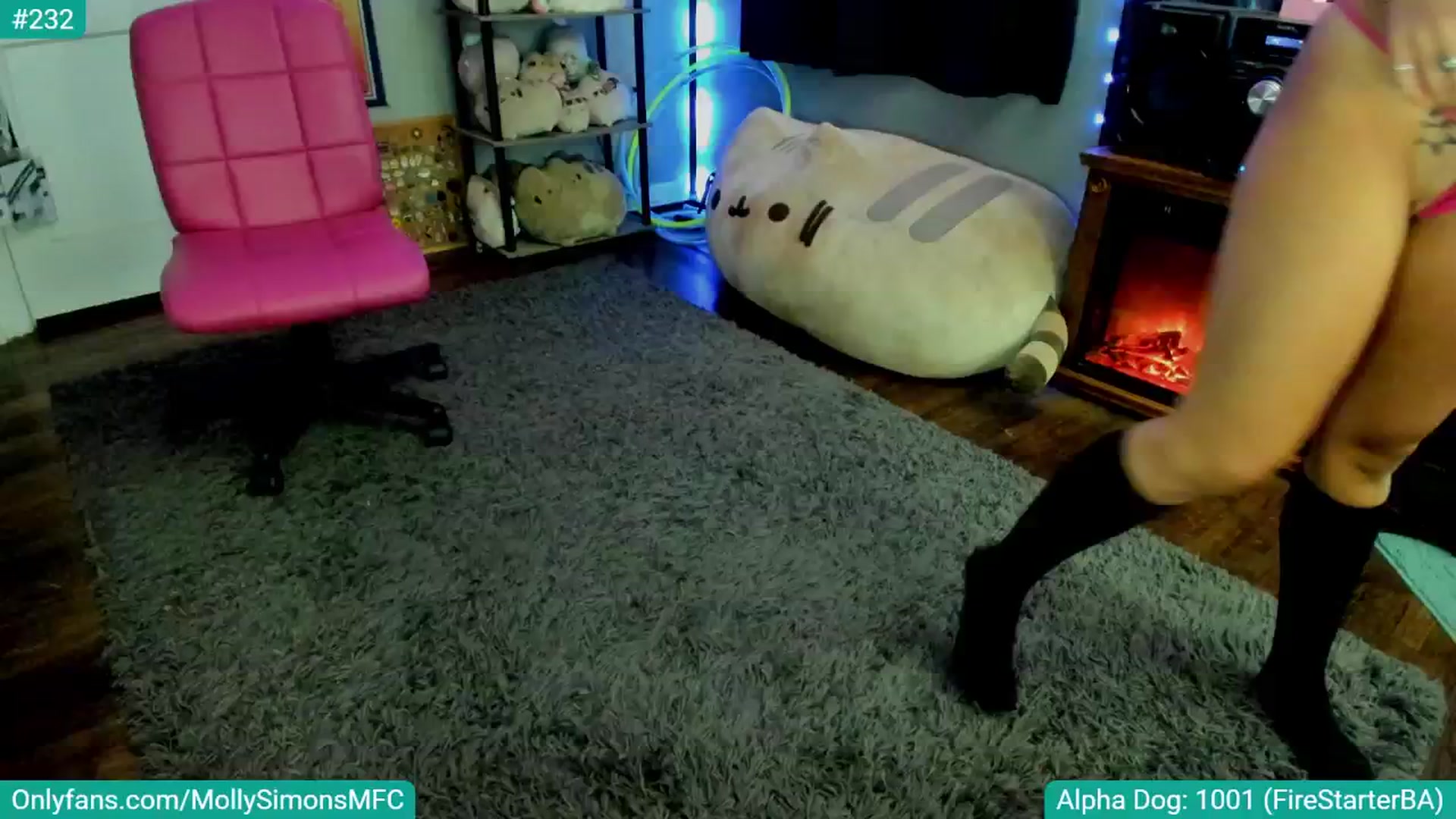 Gallery image thumbnail from MollySimons's myfreecams stream on, 07/27/2024, 03:27 image 19 of 20