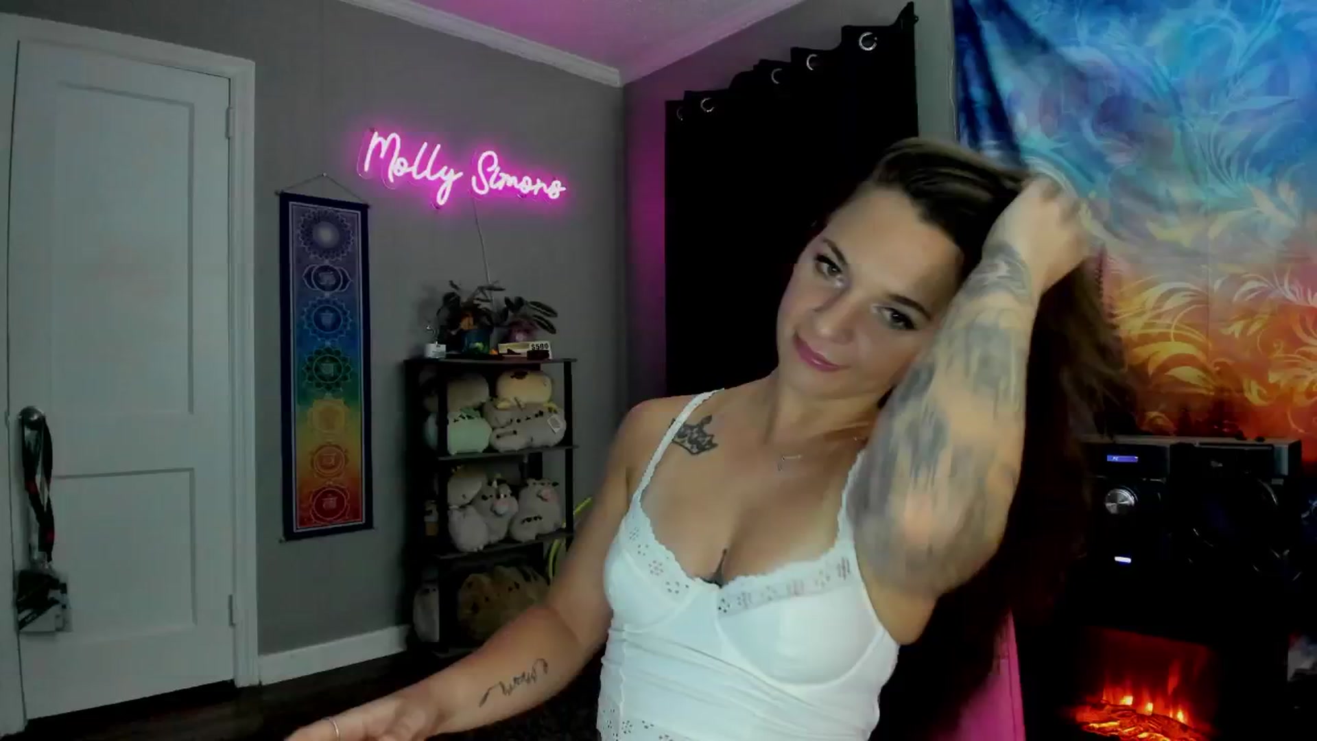 Gallery image thumbnail from MollySimons's myfreecams stream on, 08/29/2025, 03:25 image 1 of 20