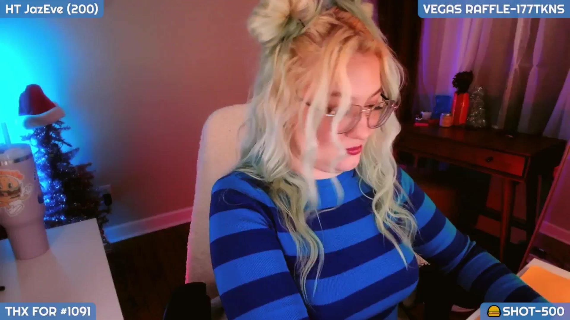 Gallery image thumbnail from MollySnacks's myfreecams stream on, 12/28/2024, 06:02 image 8 of 20