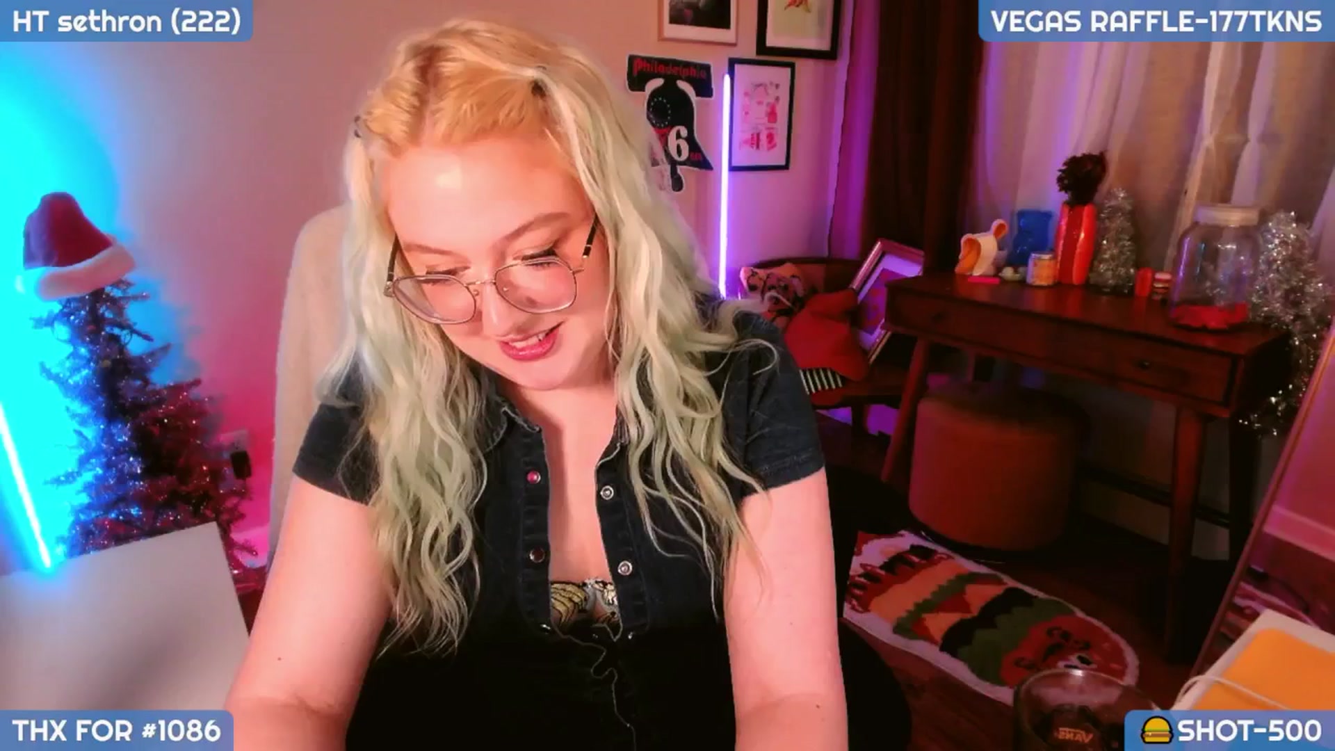 Gallery image thumbnail from MollySnacks's myfreecams stream on, 12/29/2024, 06:50 image 11 of 20