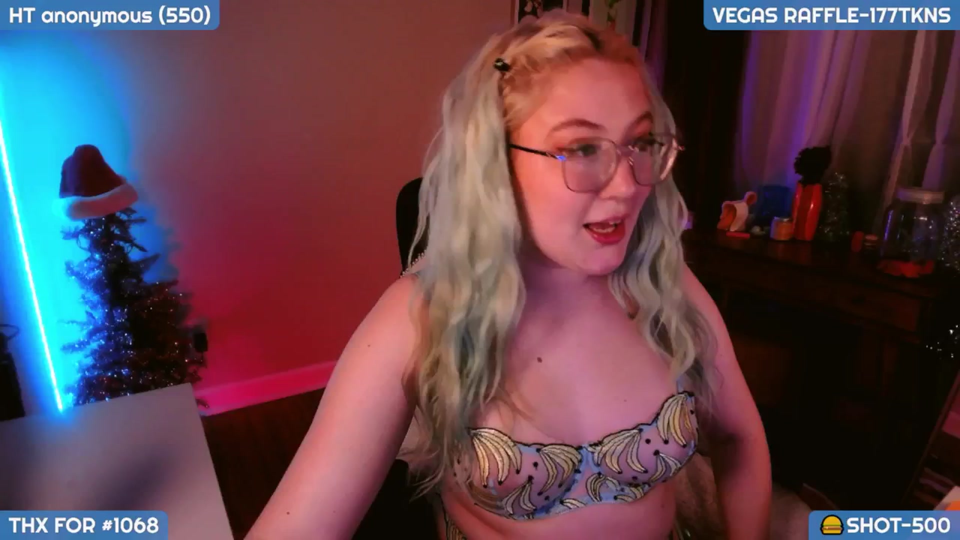 Gallery image thumbnail from MollySnacks's myfreecams stream on, 12/29/2024, 06:50 image 15 of 20