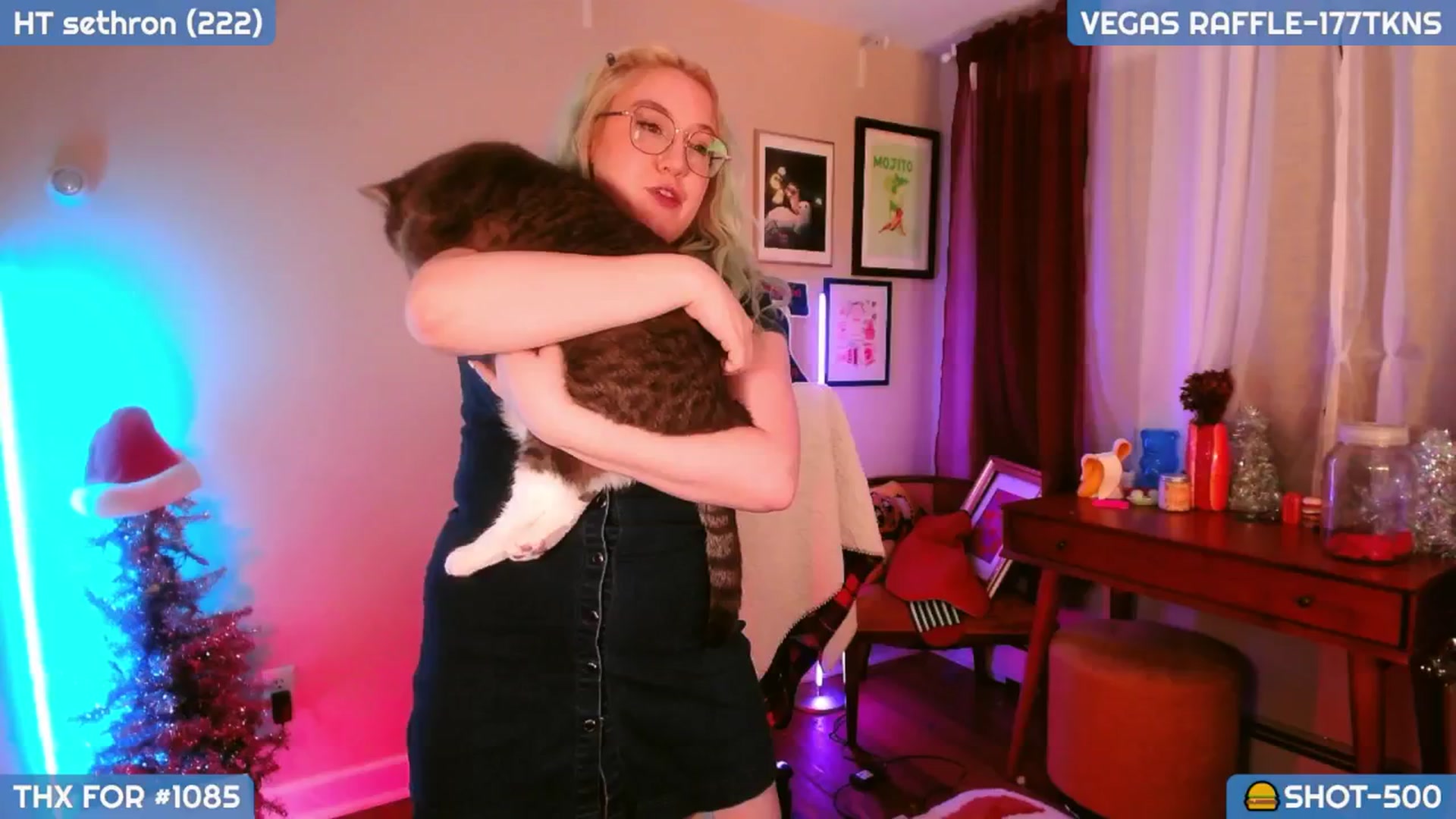 Gallery image thumbnail from MollySnacks's myfreecams stream on, 12/29/2024, 06:50 image 12 of 20