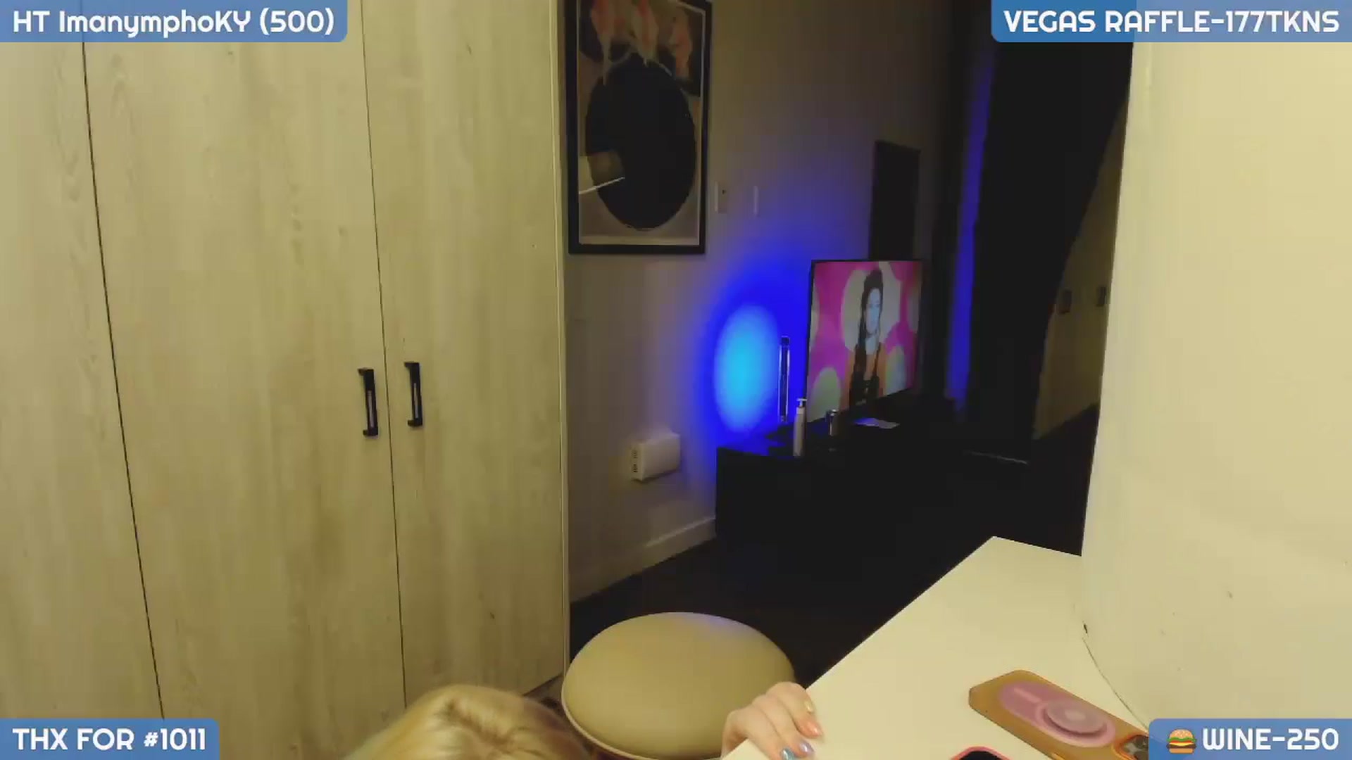 Gallery image thumbnail from MollySnacks's myfreecams stream on, 12/31/2024, 05:35 image 3 of 20