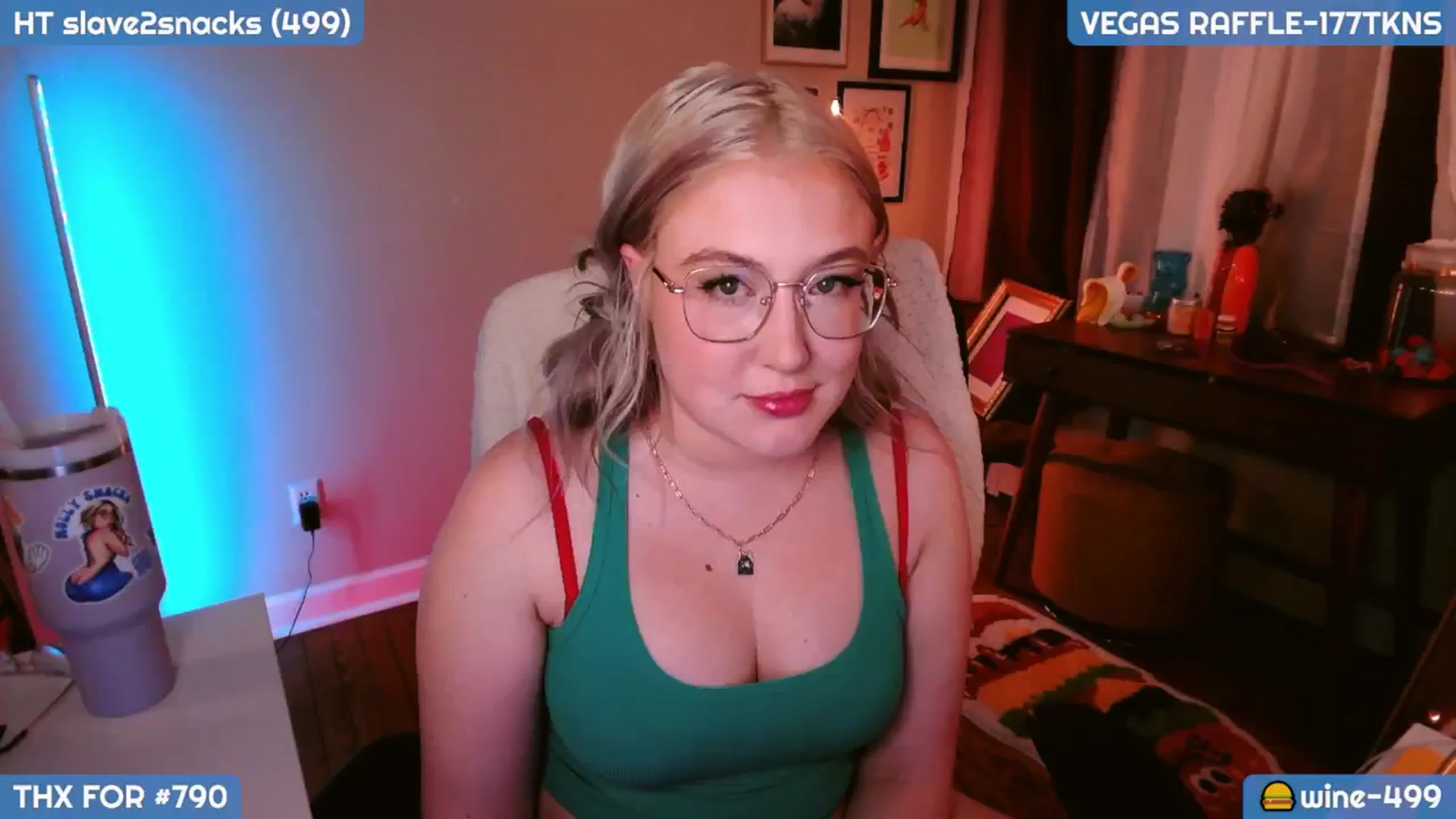 Gallery image thumbnail from MollySnacks's myfreecams stream on, 01/11/2025, 07:11 image 7 of 20