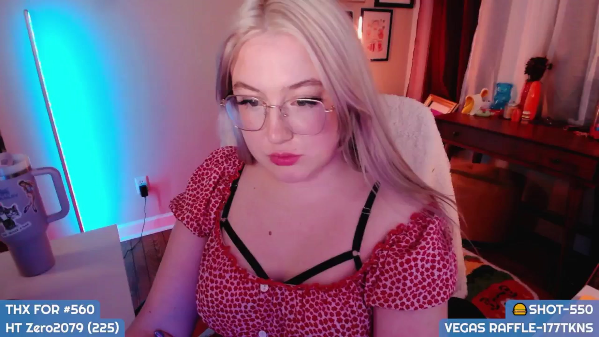 Gallery image thumbnail from MollySnacks's myfreecams stream on, 01/14/2025, 04:56 image 16 of 20