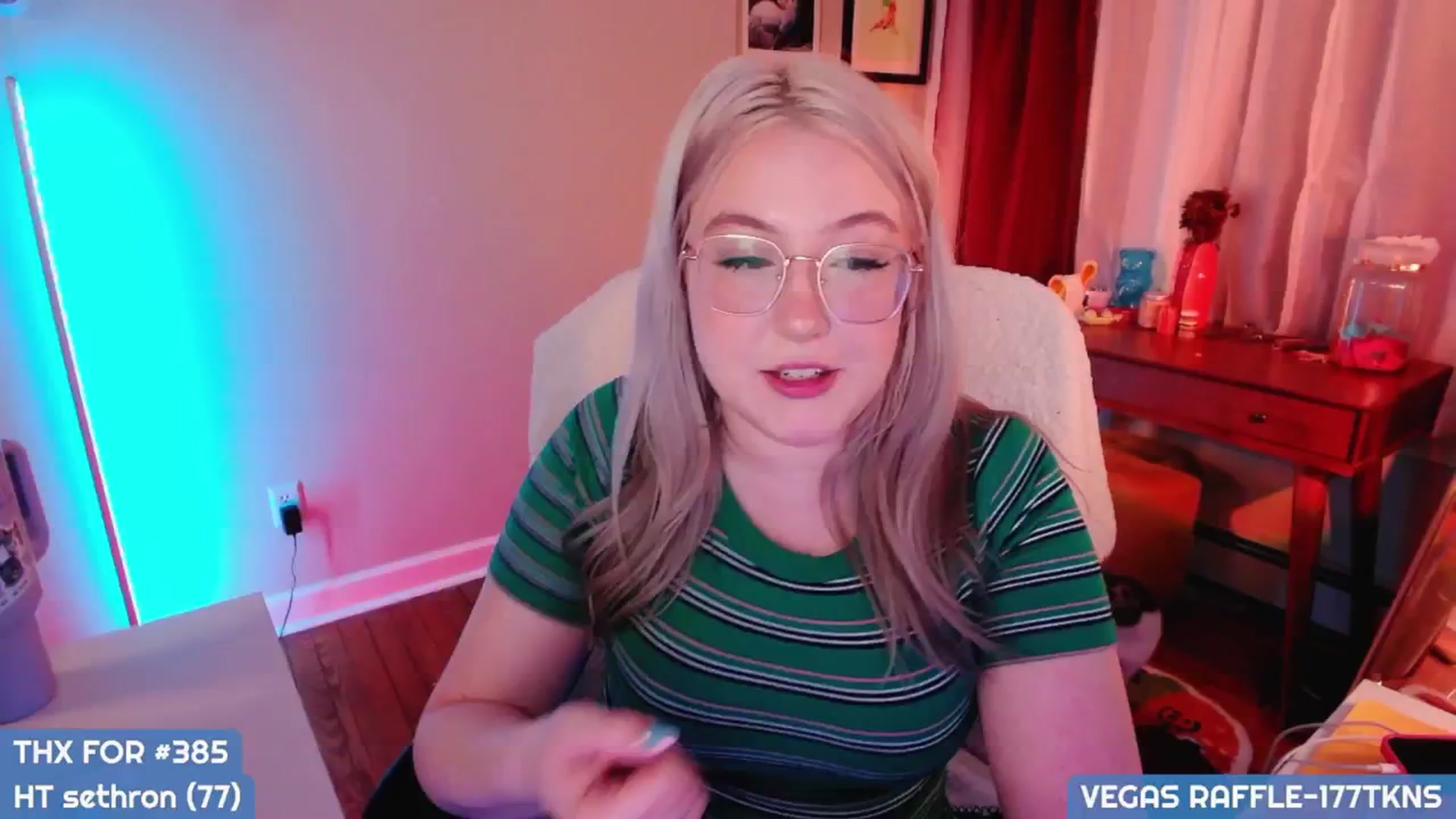Gallery image thumbnail from MollySnacks's myfreecams stream on, 01/17/2025, 07:06 image 1 of 20