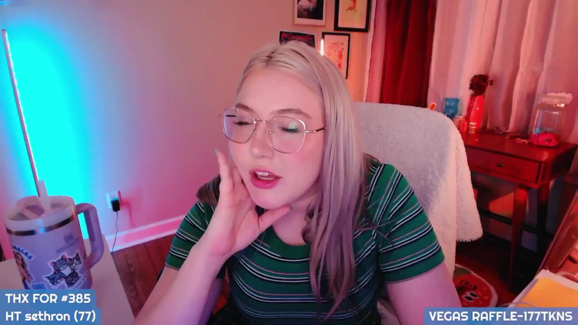Gallery image thumbnail from MollySnacks's myfreecams stream on, 01/17/2025, 07:06 image 2 of 20