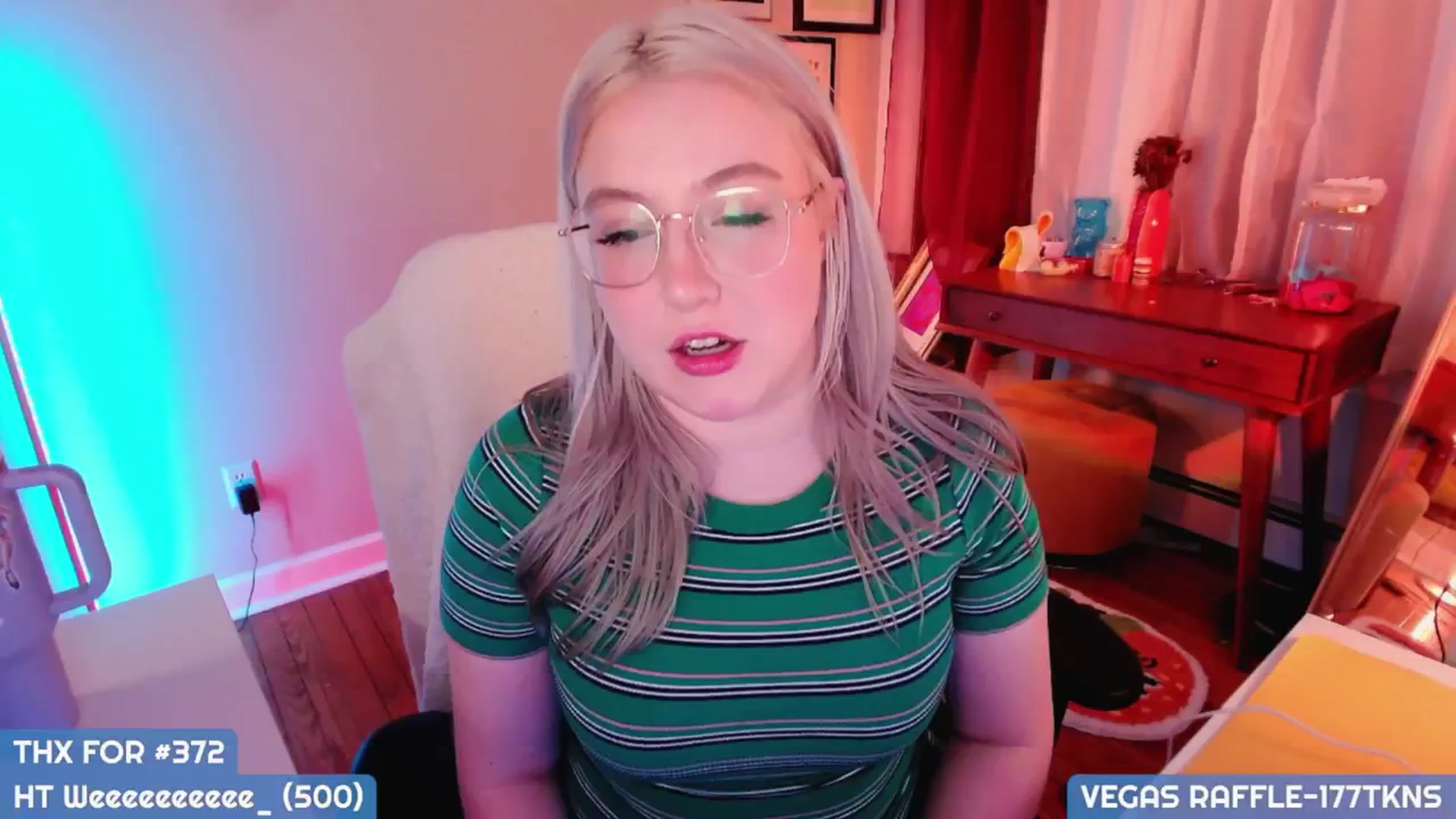 Gallery image thumbnail from MollySnacks's myfreecams stream on, 01/17/2025, 07:06 image 6 of 20