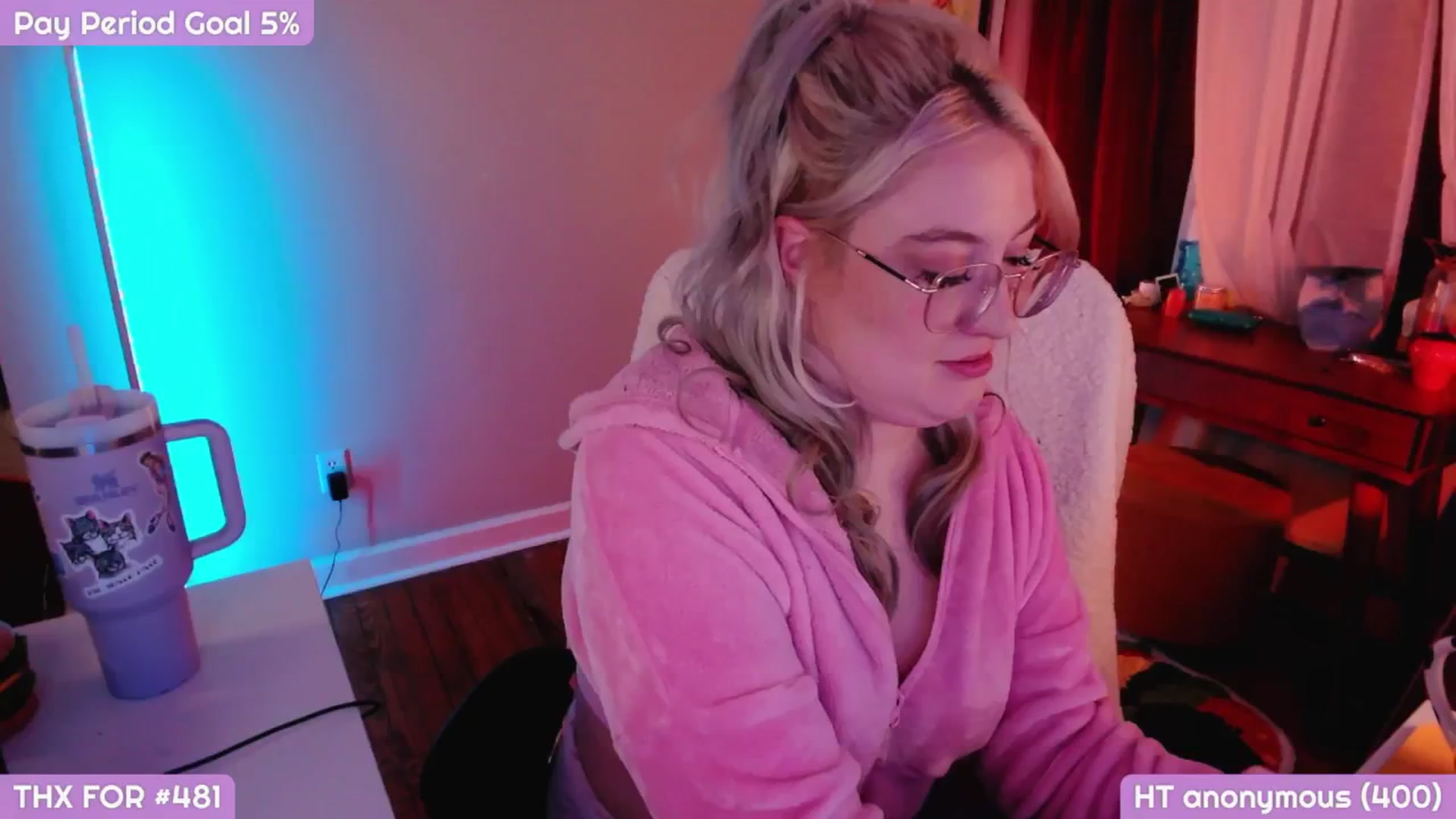 Gallery image thumbnail from MollySnacks's myfreecams stream on, 01/31/2025, 05:41 image 15 of 20