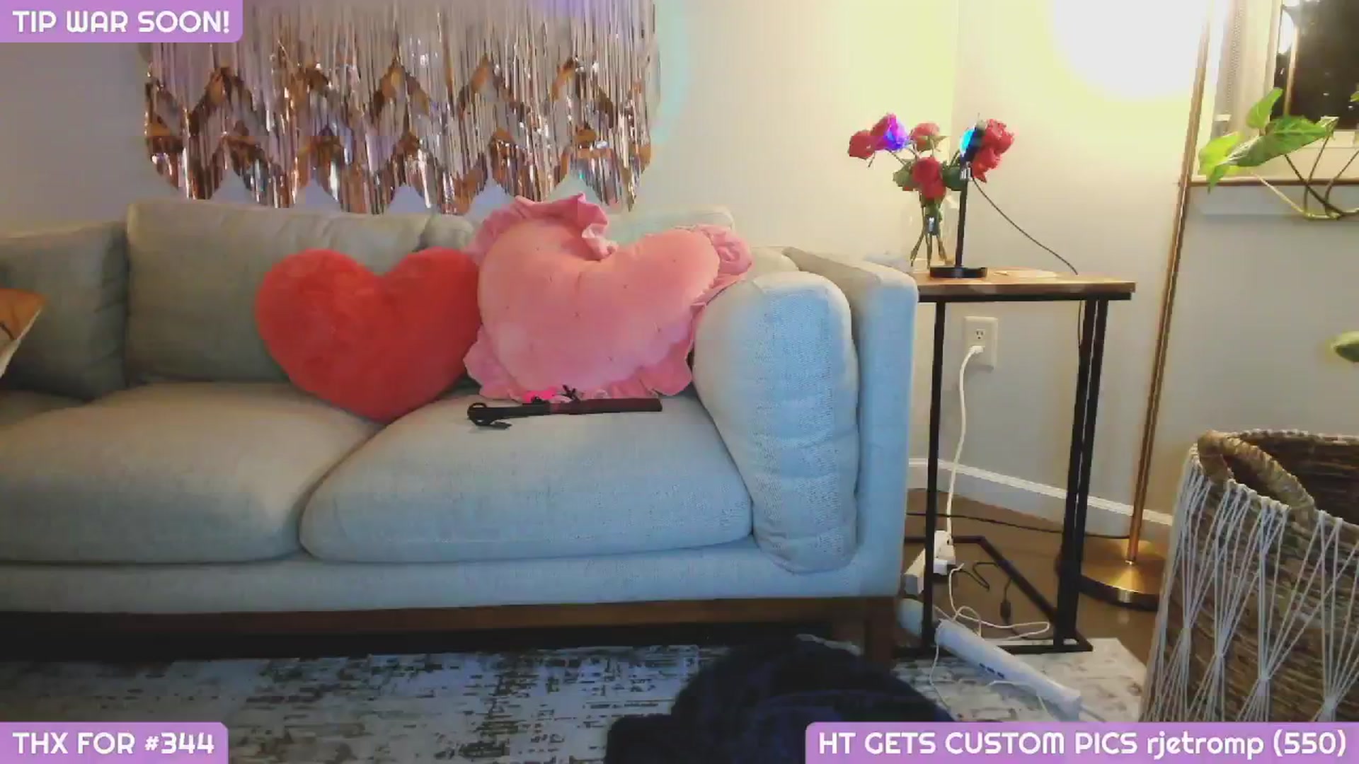 Gallery image thumbnail from MollySnacks's myfreecams stream on, 02/16/2025, 04:30 image 3 of 20