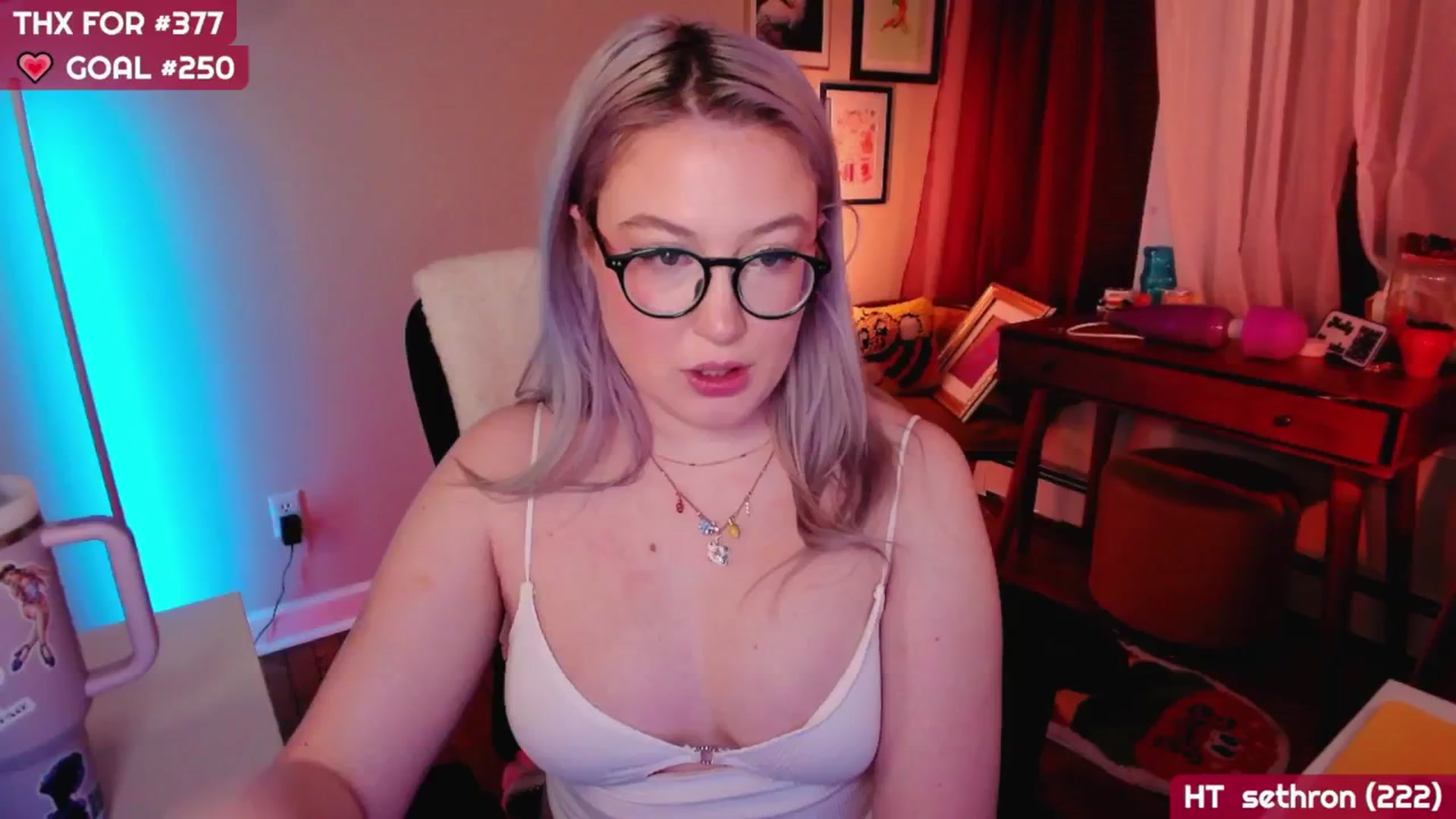 Gallery image thumbnail from MollySnacks's myfreecams stream on, 02/26/2025, 05:18 image 7 of 20