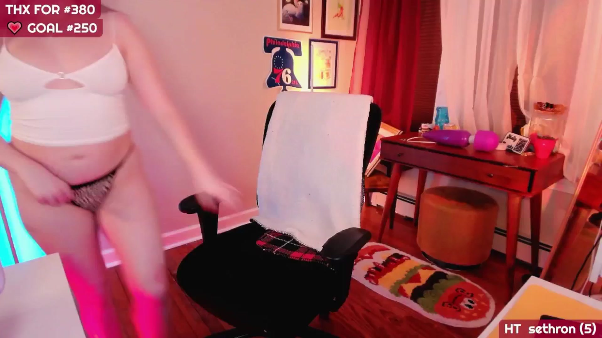 Gallery image thumbnail from MollySnacks's myfreecams stream on, 02/26/2025, 05:18 image 2 of 20