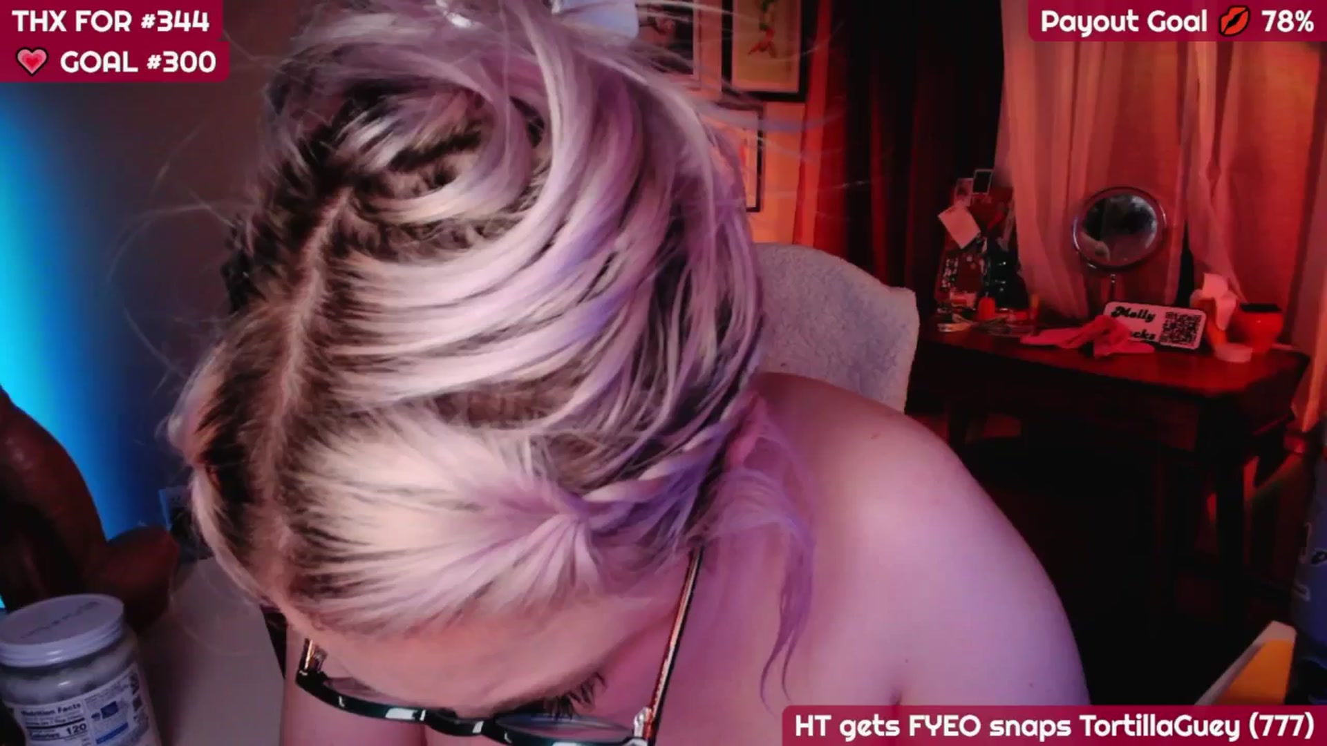 Gallery image thumbnail from MollySnacks's myfreecams stream on, 03/01/2025, 06:21 image 19 of 20