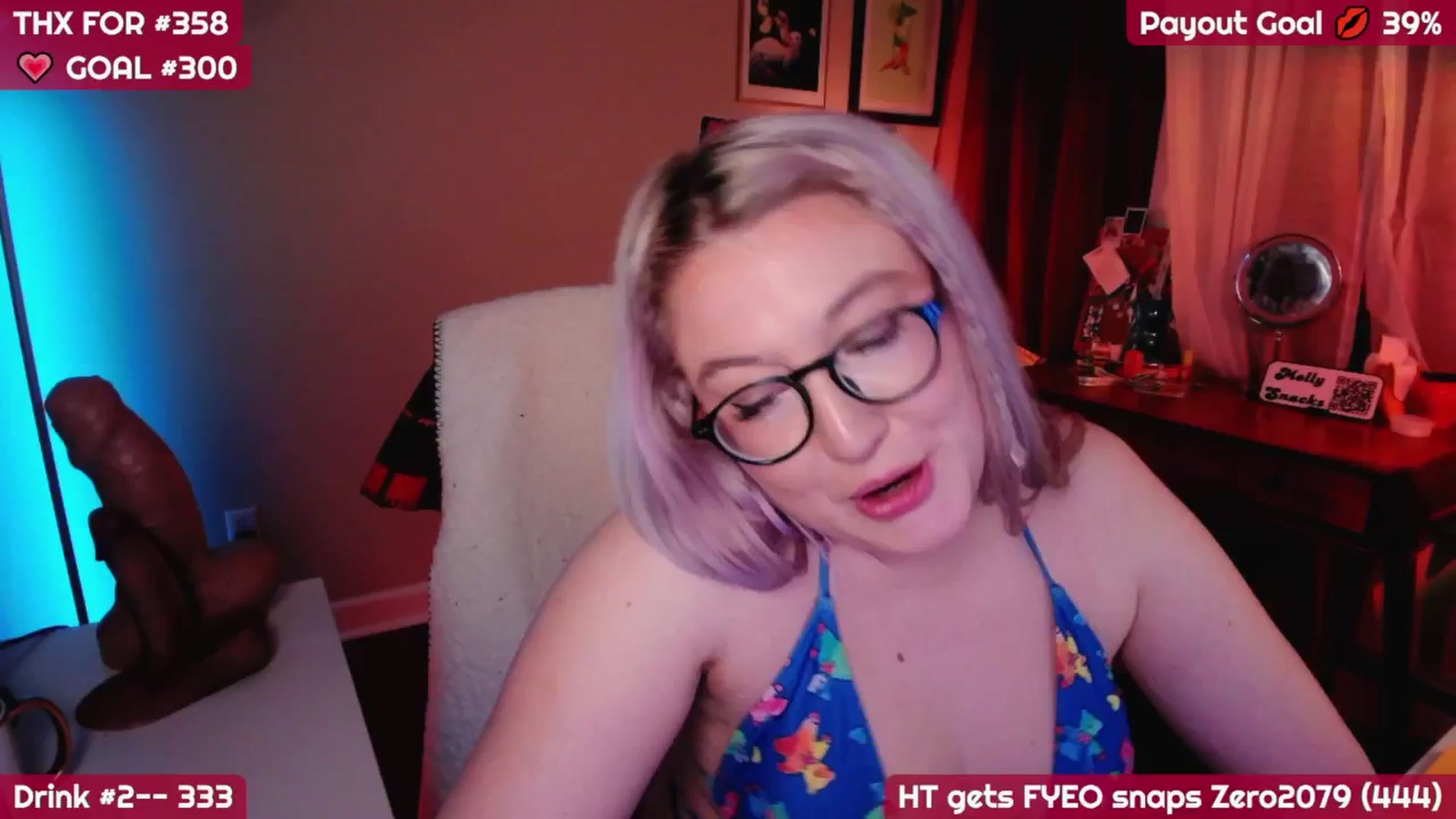 Gallery image thumbnail from MollySnacks's myfreecams stream on, 03/01/2025, 06:21 image 6 of 20