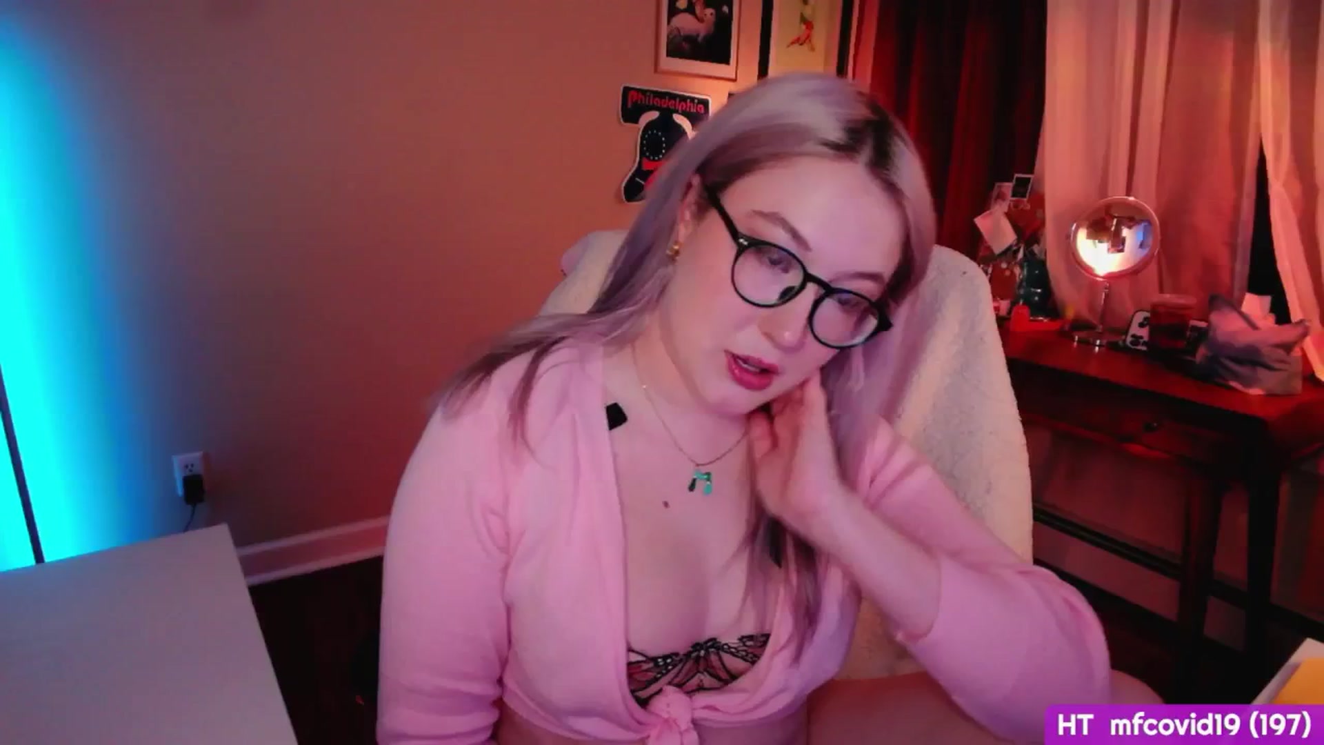 Gallery image thumbnail from MollySnacks's myfreecams stream on, 03/06/2025, 06:30 image 5 of 20