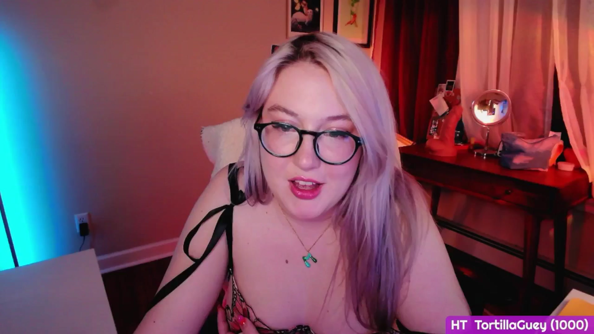 Gallery image thumbnail from MollySnacks's myfreecams stream on, 03/06/2025, 06:30 image 19 of 20