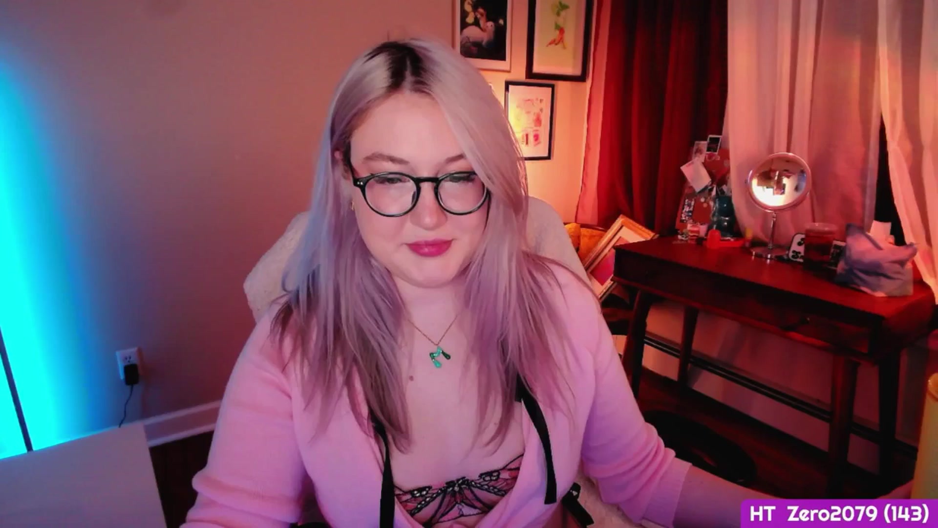 Gallery image thumbnail from MollySnacks's myfreecams stream on, 03/06/2025, 06:30 image 3 of 20