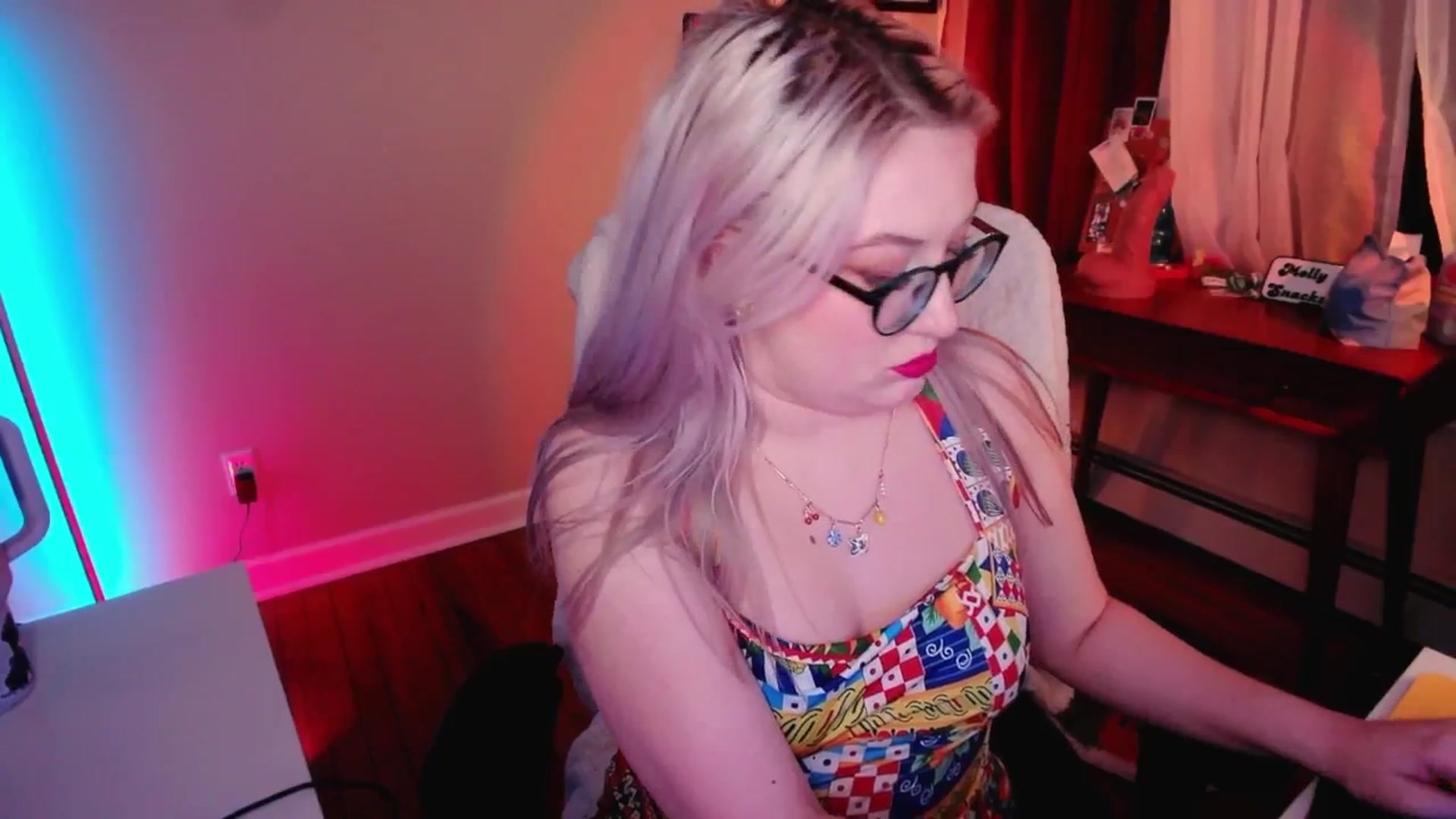 Gallery image thumbnail from MollySnacks's myfreecams stream on, 03/07/2025, 05:26 image 2 of 20
