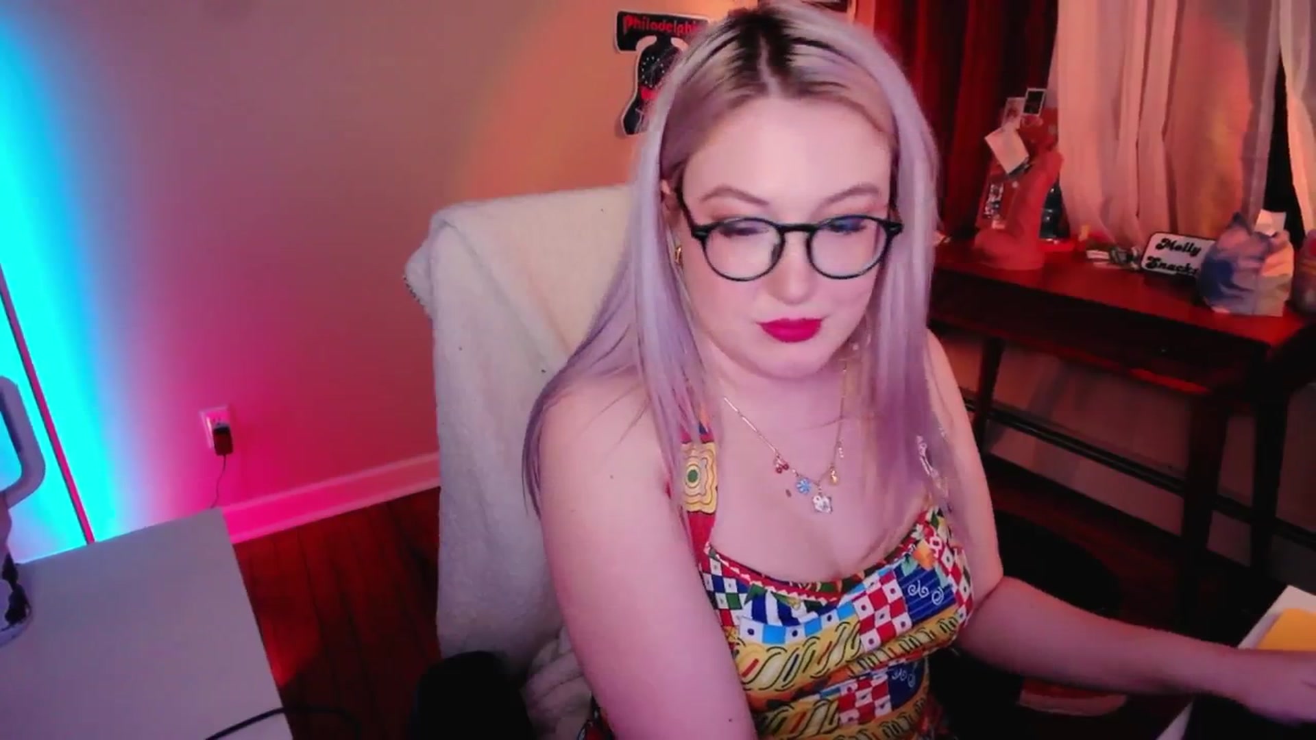Gallery image thumbnail from MollySnacks's myfreecams stream on, 03/07/2025, 05:26 image 5 of 20
