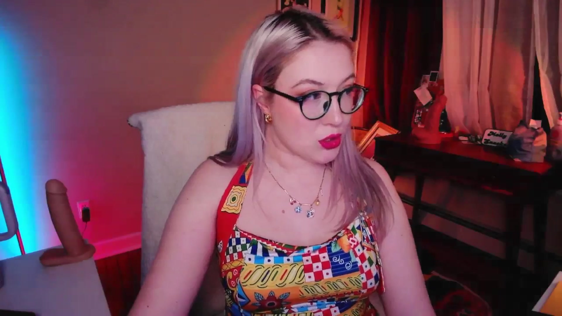 Gallery image thumbnail from MollySnacks's myfreecams stream on, 03/07/2025, 05:26 image 18 of 20