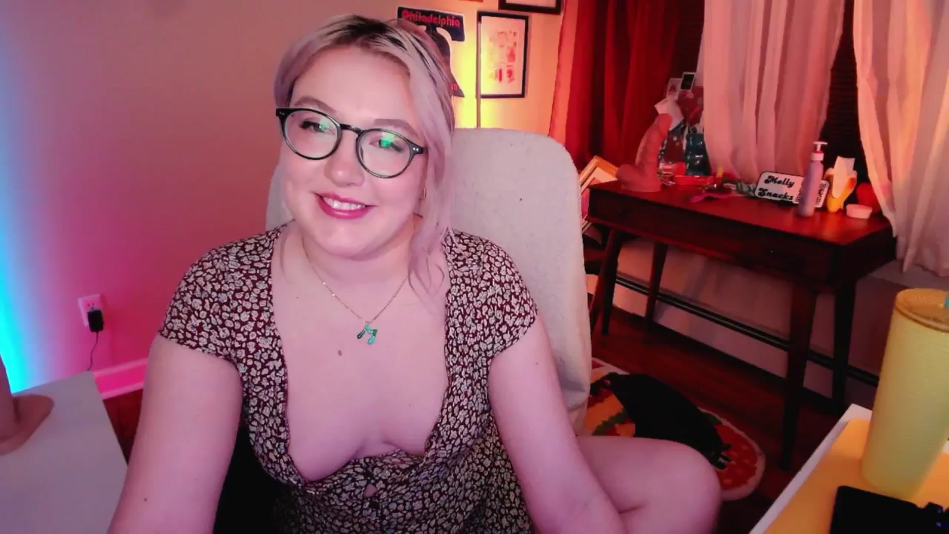 Gallery image thumbnail from MollySnacks's myfreecams stream on, 03/09/2025, 07:05 image 8 of 20