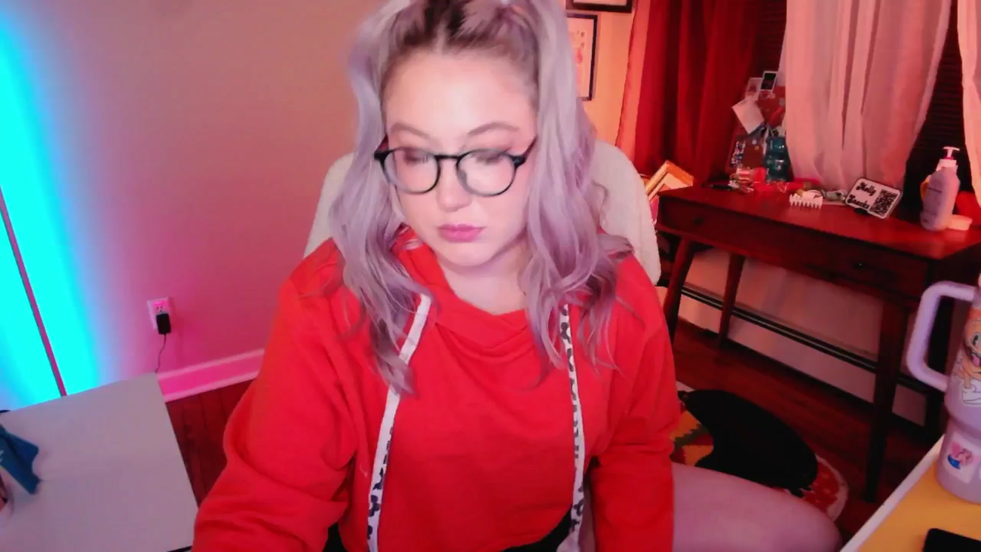 Gallery image thumbnail from MollySnacks's myfreecams stream on, 03/11/2025, 01:15 image 16 of 20