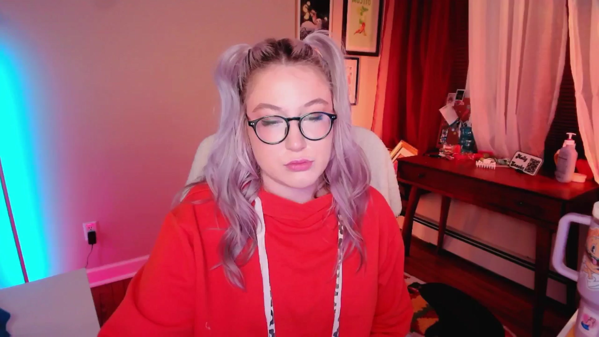 Gallery image thumbnail from MollySnacks's myfreecams stream on, 03/11/2025, 01:15 image 10 of 20