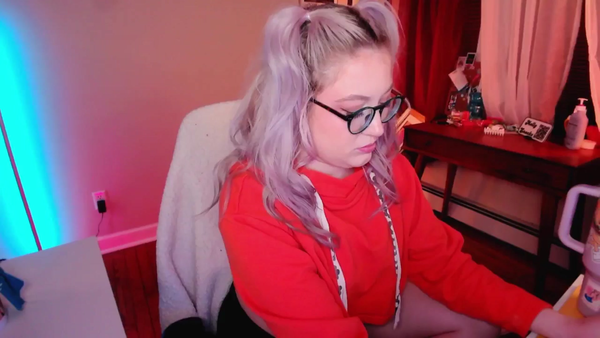 Gallery image thumbnail from MollySnacks's myfreecams stream on, 03/11/2025, 01:15 image 3 of 20
