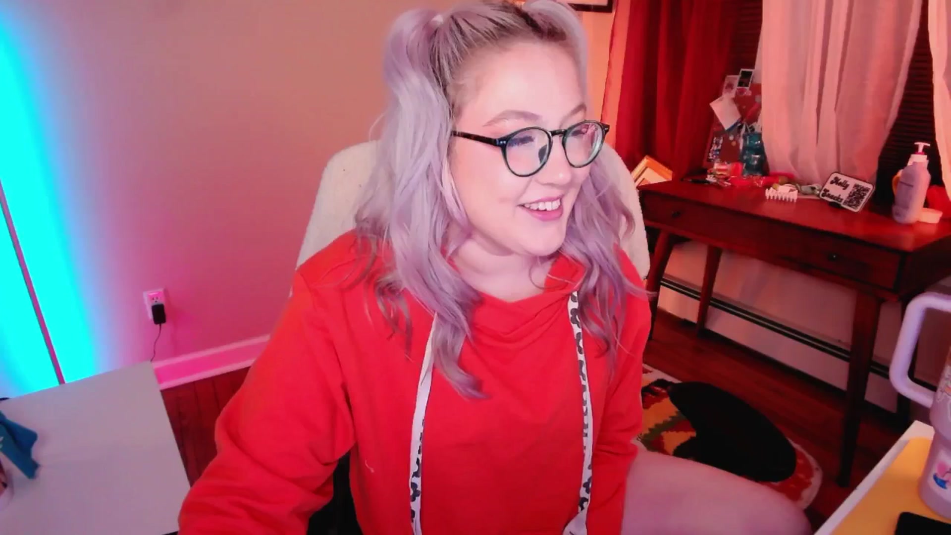 Gallery image thumbnail from MollySnacks's myfreecams stream on, 03/11/2025, 01:15 image 17 of 20