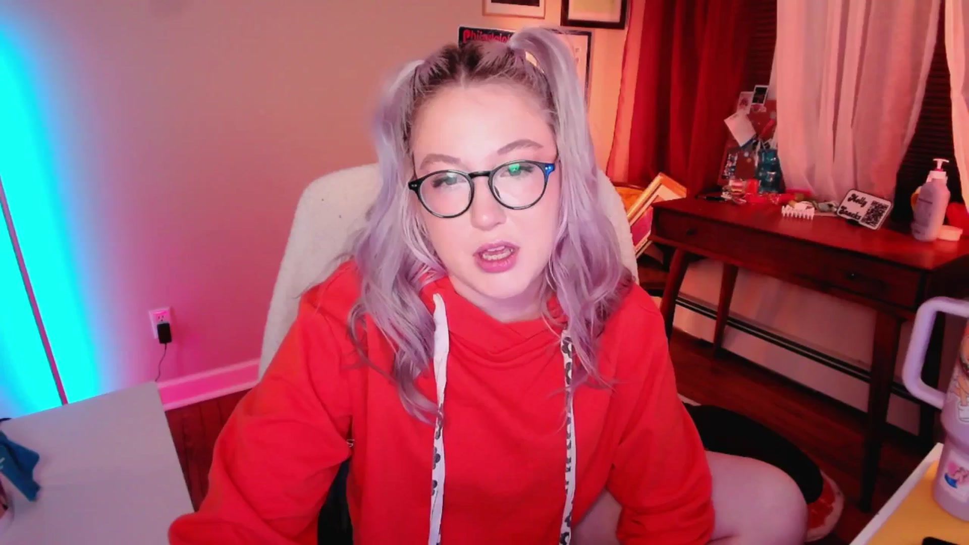 Gallery image thumbnail from MollySnacks's myfreecams stream on, 03/11/2025, 01:15 image 2 of 20