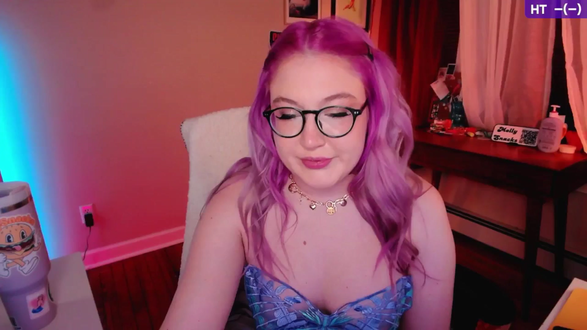 Gallery image thumbnail from MollySnacks's myfreecams stream on, 03/13/2025, 05:02 image 1 of 20