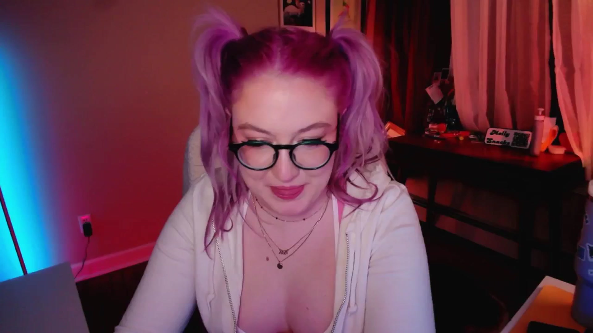 Gallery image thumbnail from MollySnacks's myfreecams stream on, 03/14/2025, 03:25 image 12 of 20