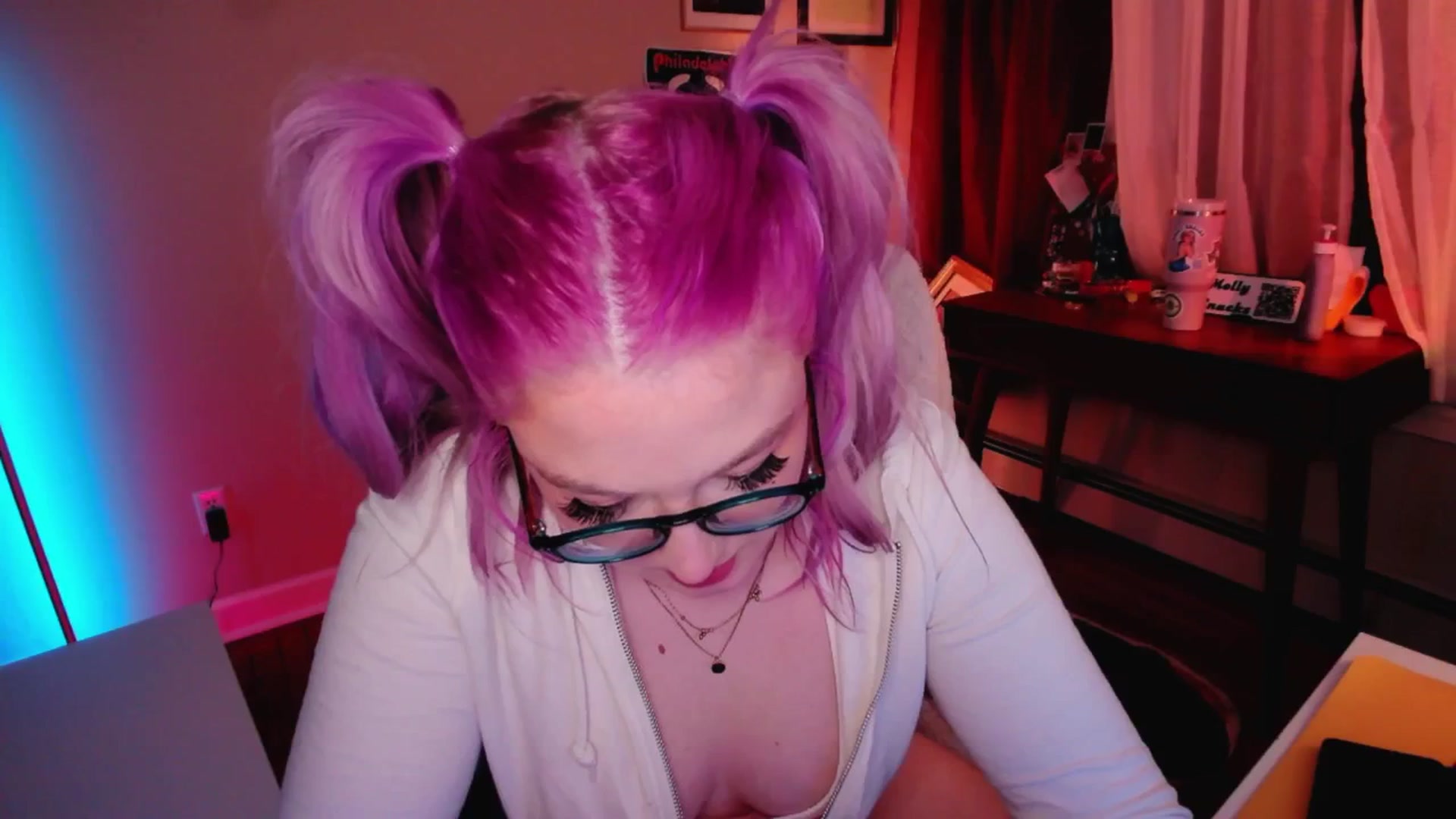Gallery image thumbnail from MollySnacks's myfreecams stream on, 03/14/2025, 03:25 image 7 of 20