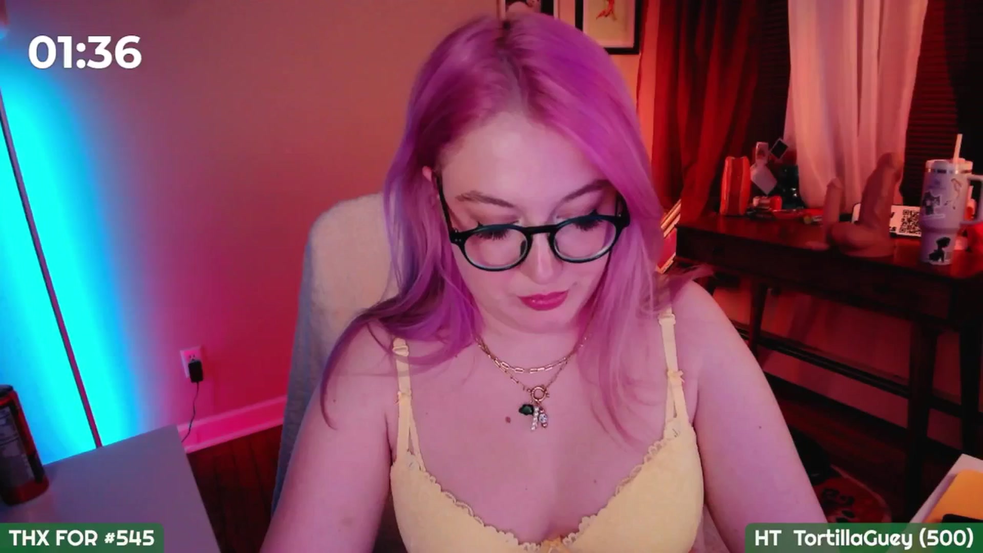 Gallery image thumbnail from MollySnacks's myfreecams stream on, 03/20/2025, 04:22 image 11 of 20