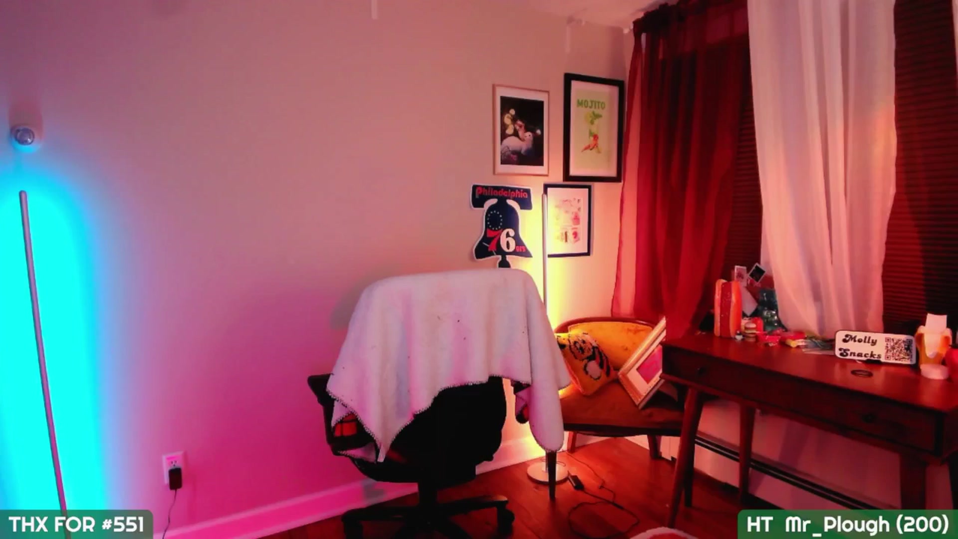 Gallery image thumbnail from MollySnacks's myfreecams stream on, 03/21/2025, 04:19 image 4 of 20