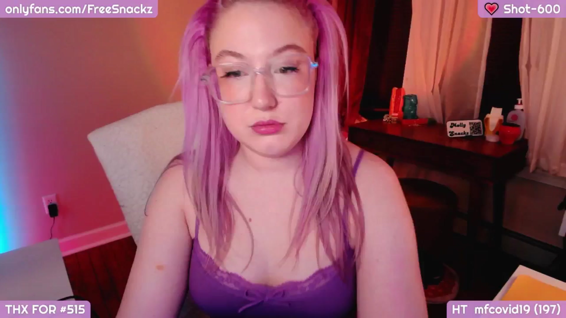 Gallery image thumbnail from MollySnacks's myfreecams stream on, 03/27/2025, 03:03 image 7 of 20