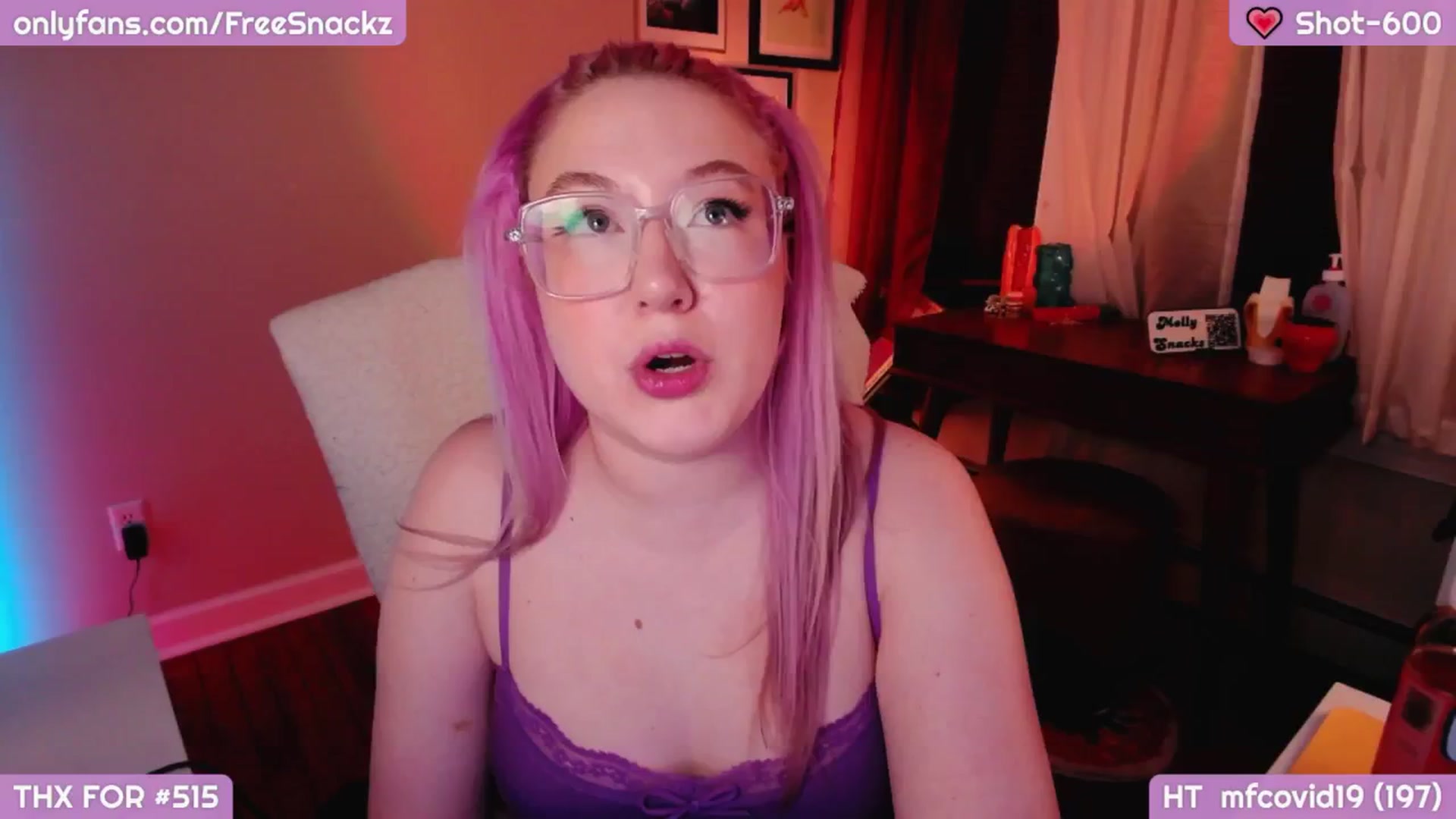 Gallery image thumbnail from MollySnacks's myfreecams stream on, 03/27/2025, 03:03 image 5 of 20