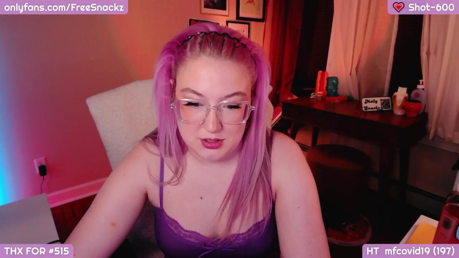 Gallery image thumbnail from MollySnacks's myfreecams stream on, 03/27/2025, 03:03 image 6 of 20