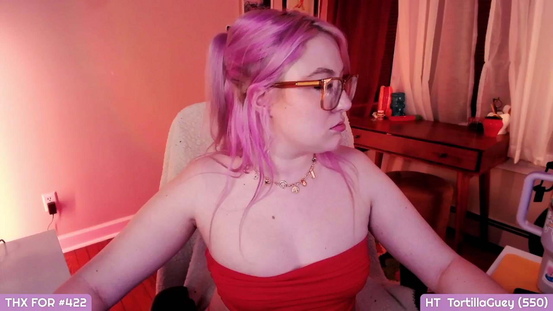 Gallery image thumbnail from MollySnacks's myfreecams stream on, 04/01/2025, 04:14 image 14 of 20