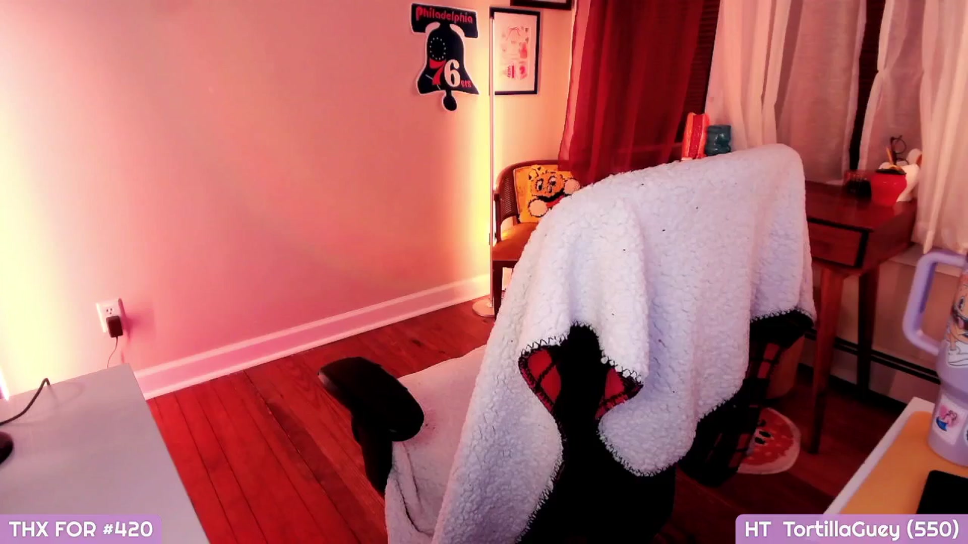 Gallery image thumbnail from MollySnacks's myfreecams stream on, 04/01/2025, 04:14 image 17 of 20