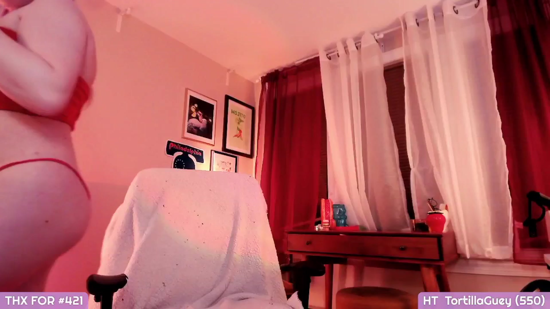 Gallery image thumbnail from MollySnacks's myfreecams stream on, 04/01/2025, 04:14 image 13 of 20