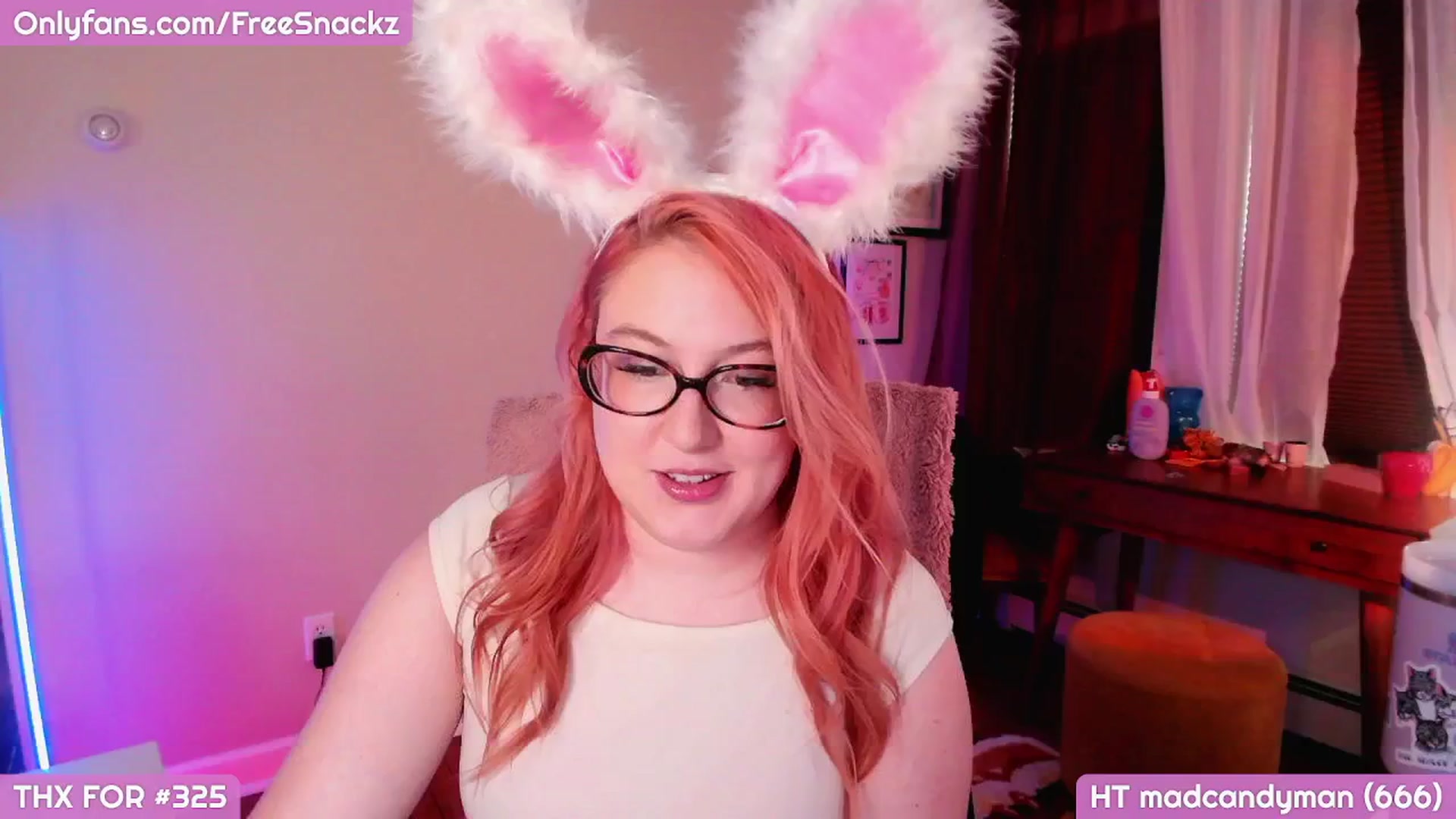 Gallery image thumbnail from MollySnacks's myfreecams stream on, 04/20/2025, 22:07 image 5 of 20