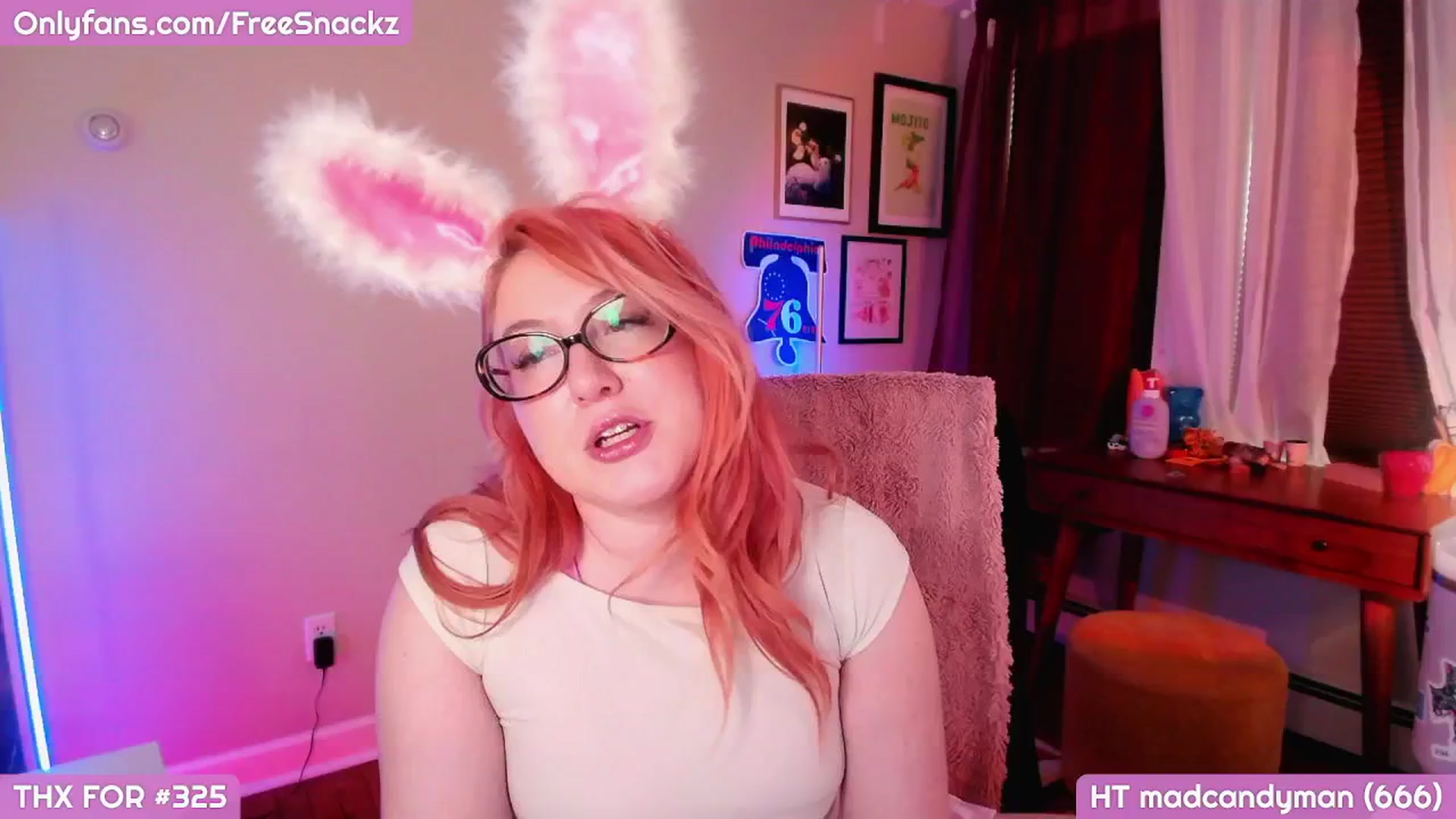 Gallery image thumbnail from MollySnacks's myfreecams stream on, 04/20/2025, 22:07 image 7 of 20