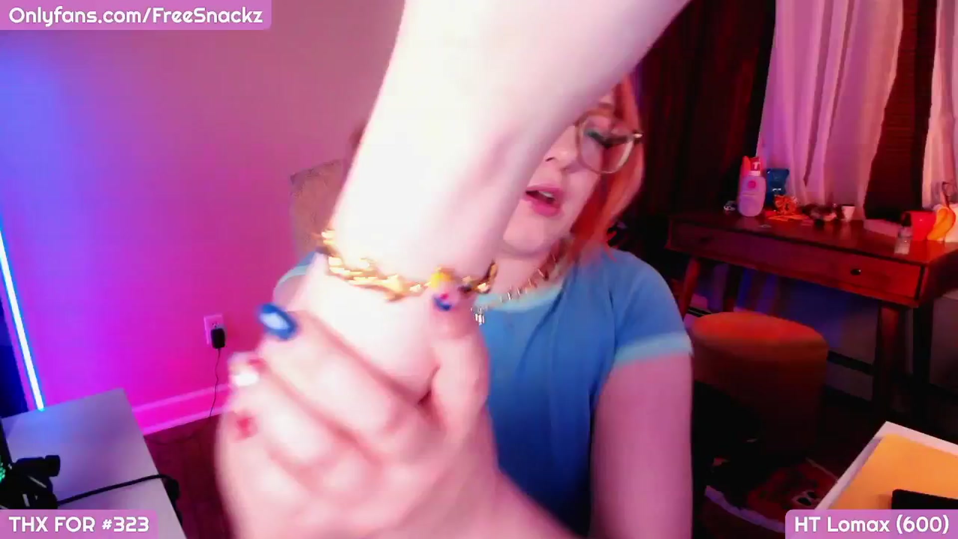 Gallery image thumbnail from MollySnacks's myfreecams stream on, 04/22/2025, 04:14 image 6 of 20