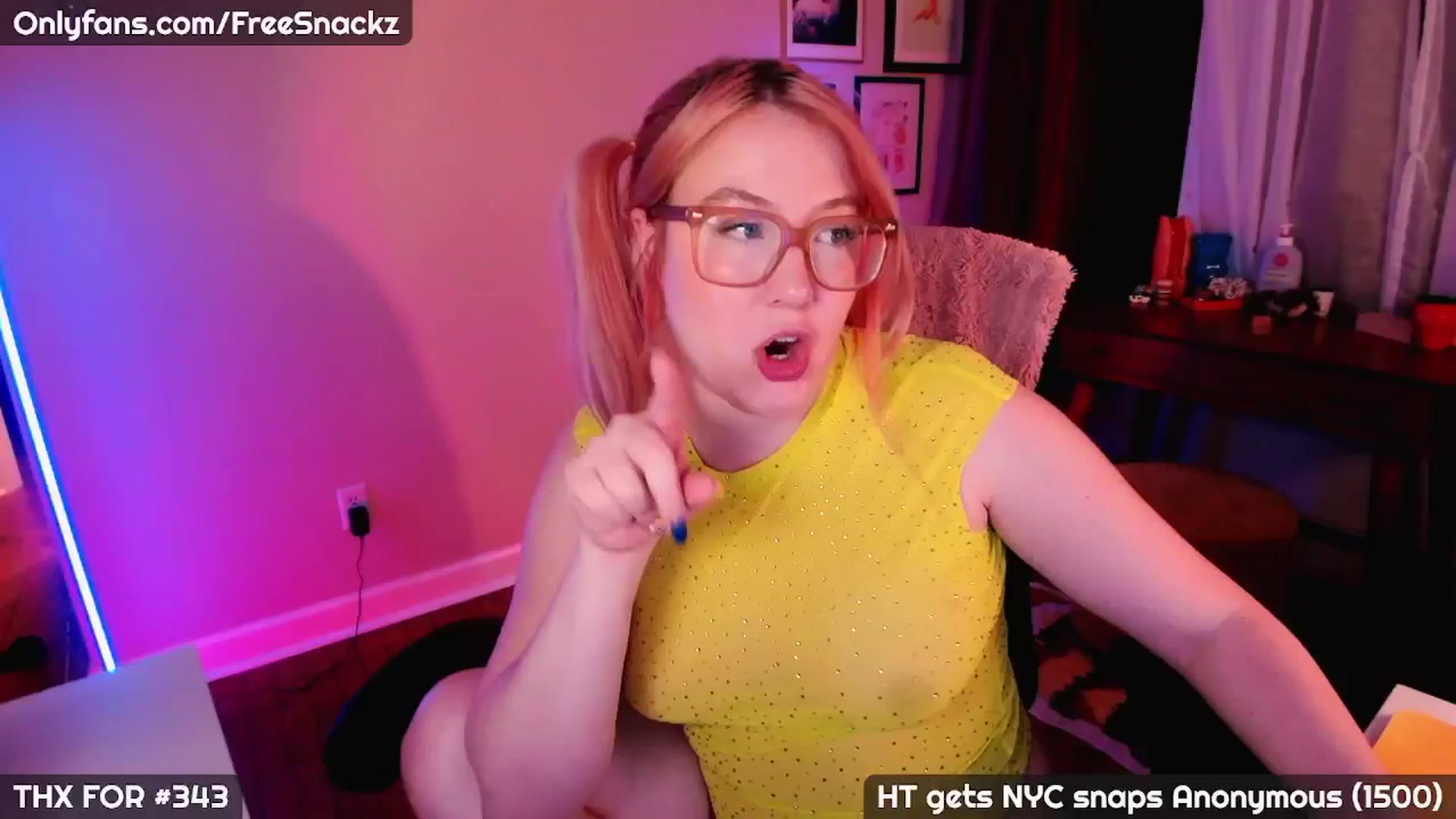 Gallery image thumbnail from MollySnacks's myfreecams stream on, 04/27/2025, 24:35 image 20 of 20