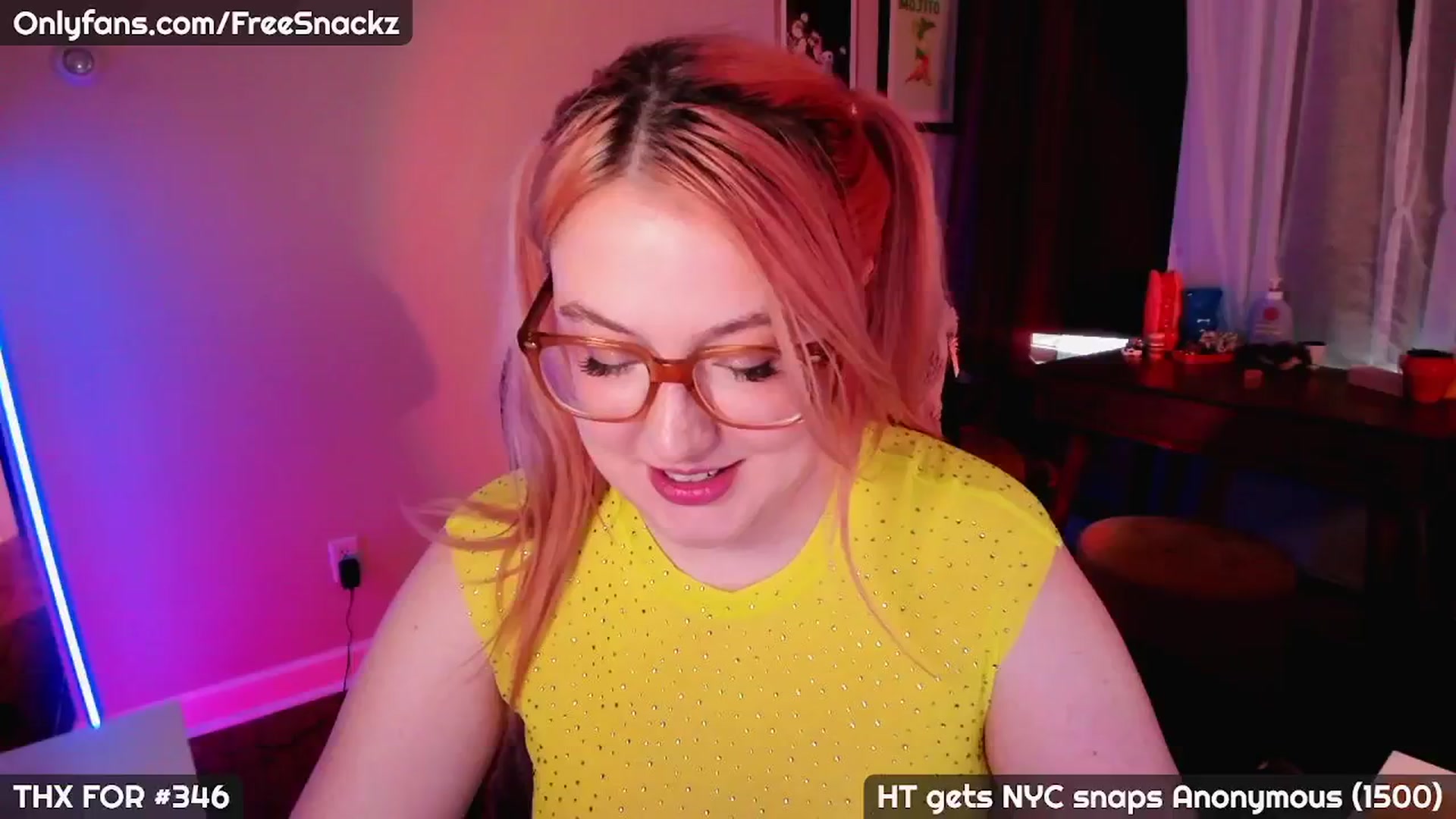Gallery image thumbnail from MollySnacks's myfreecams stream on, 04/27/2025, 24:35 image 10 of 20