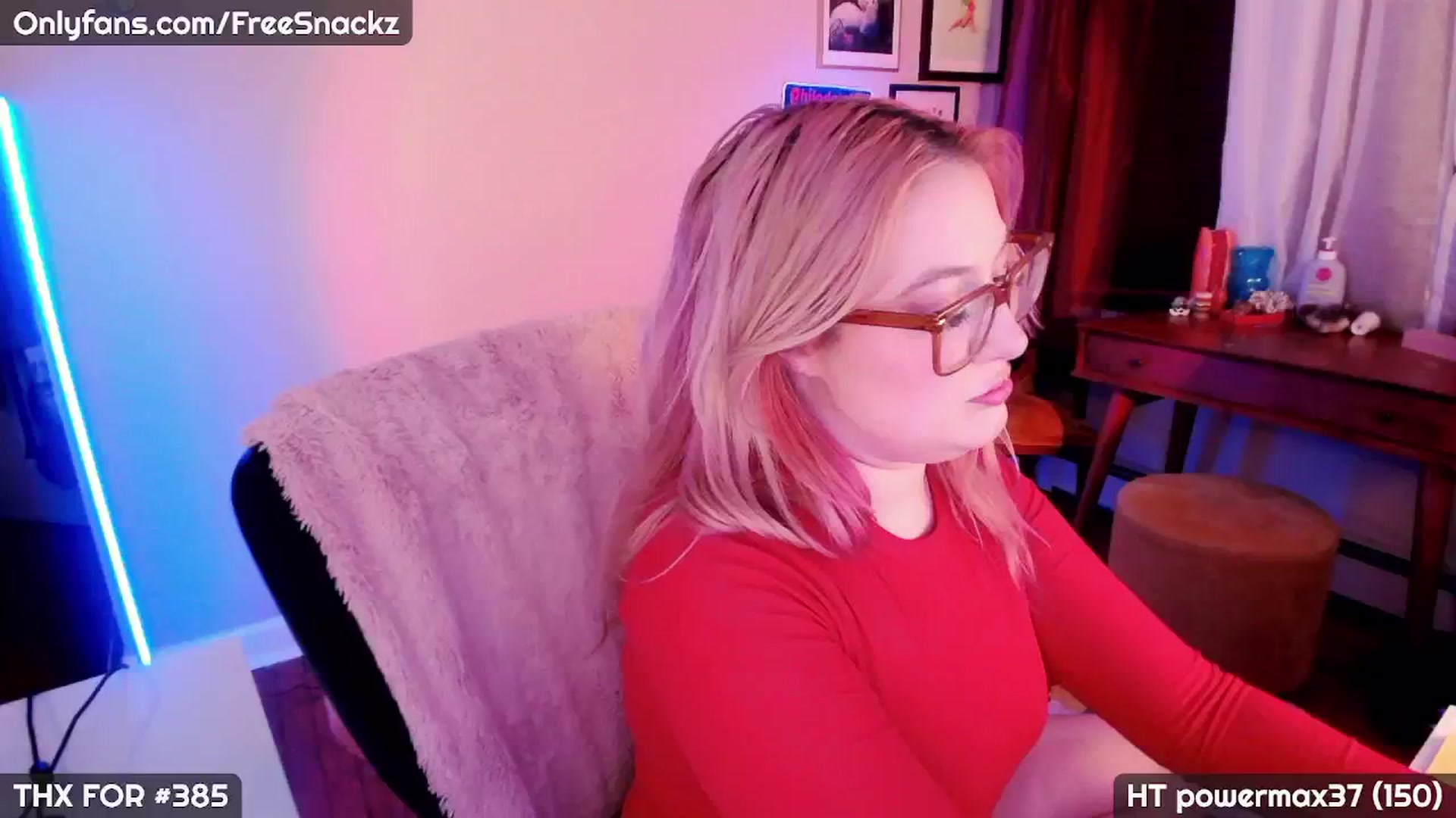 Gallery image thumbnail from MollySnacks's myfreecams stream on, 04/29/2025, 05:33 image 5 of 20