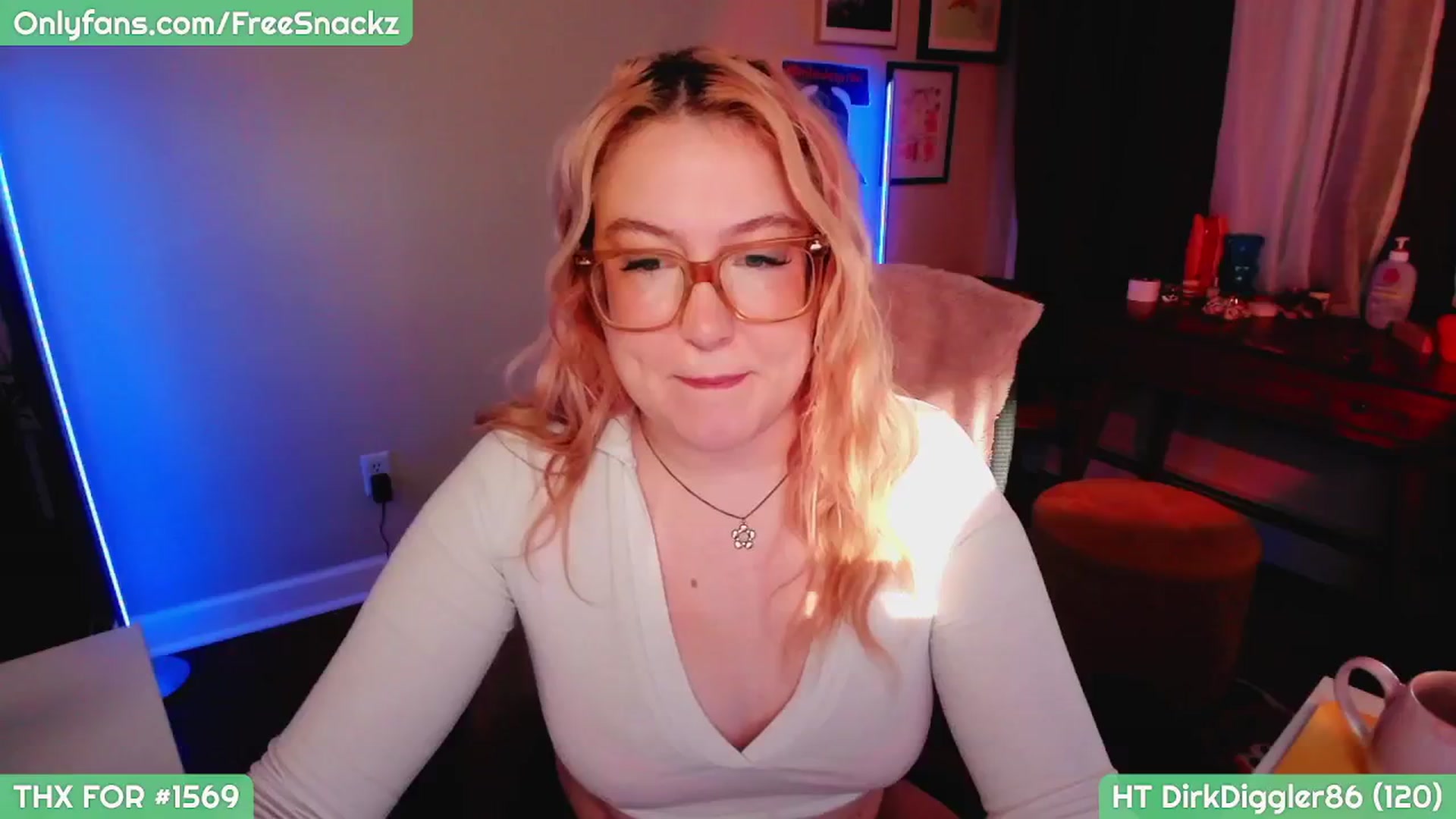 Gallery image thumbnail from MollySnacks's myfreecams stream on, 05/03/2025, 21:48 image 1 of 20